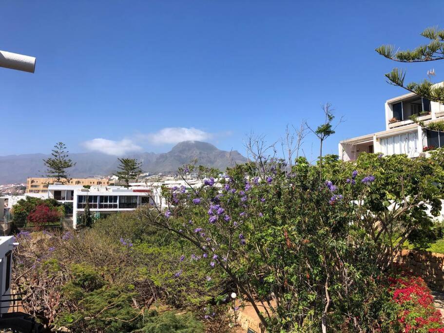 Modern 2 Bed Penthouse Americas Centre Of Town With A Pool And Ocean Views Playa de las Américas