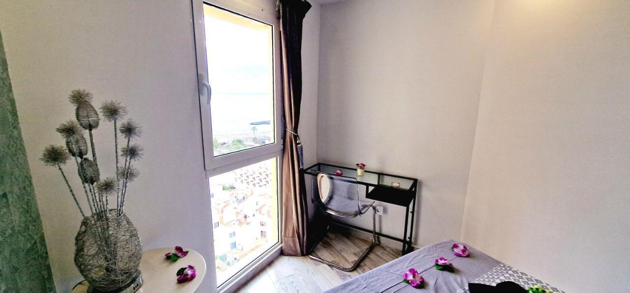 Luxury Ocean View 1 Bedroom *
