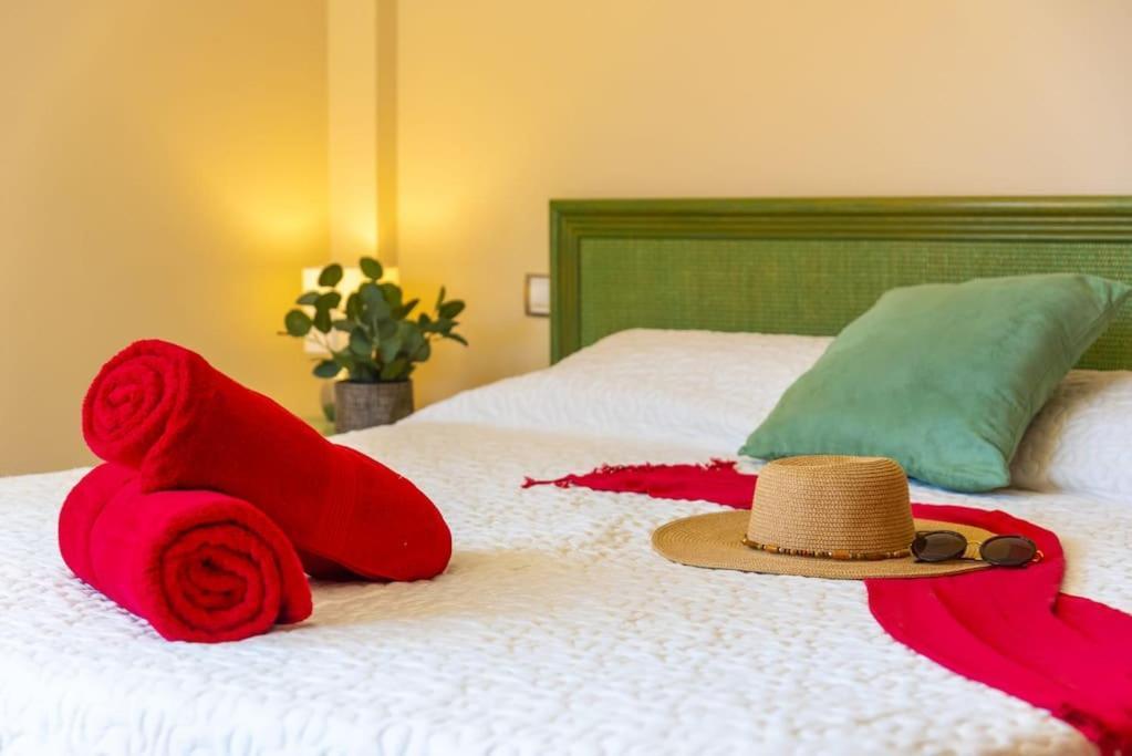 Luxury With Sea View, Heated Pool Villa Arona (Tenerife)