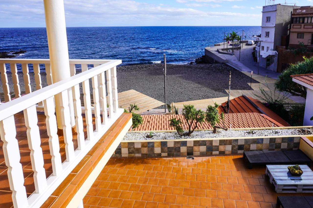 Sky & Sea, The House By The Holiday home *