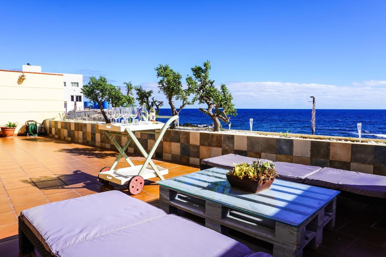 Sky & Sea, The House By The Holiday home