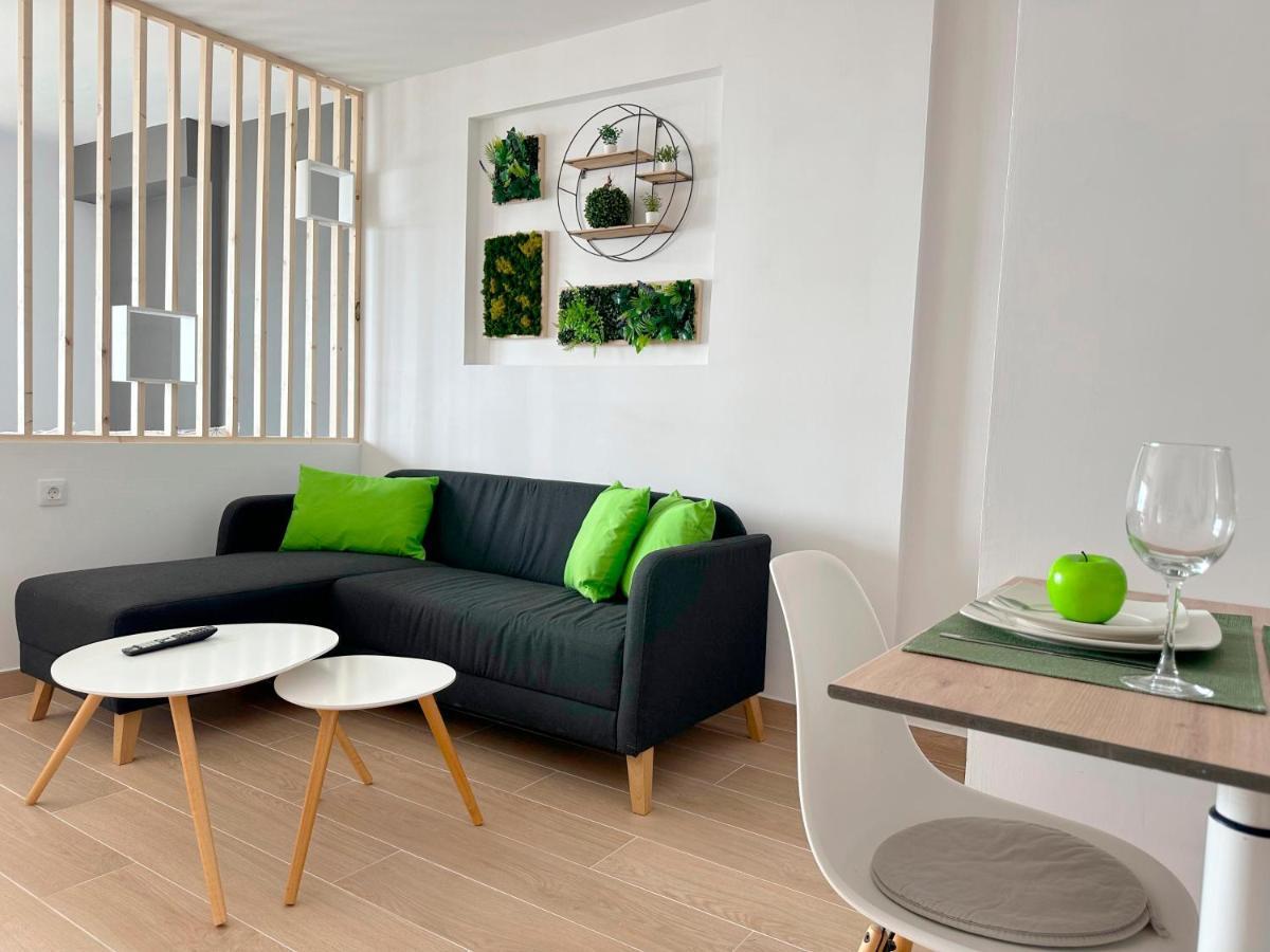 Modern Open-plan With Terrace And Sea View Apartment *