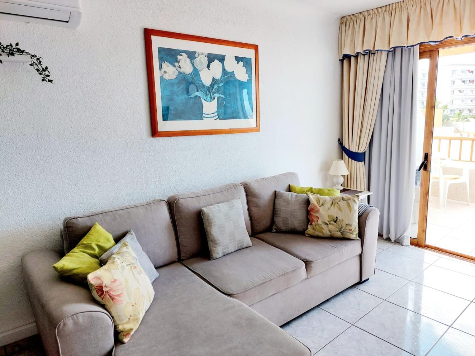 First Line Geranios Ocean View Air Conditioned 50 M From La Pinta