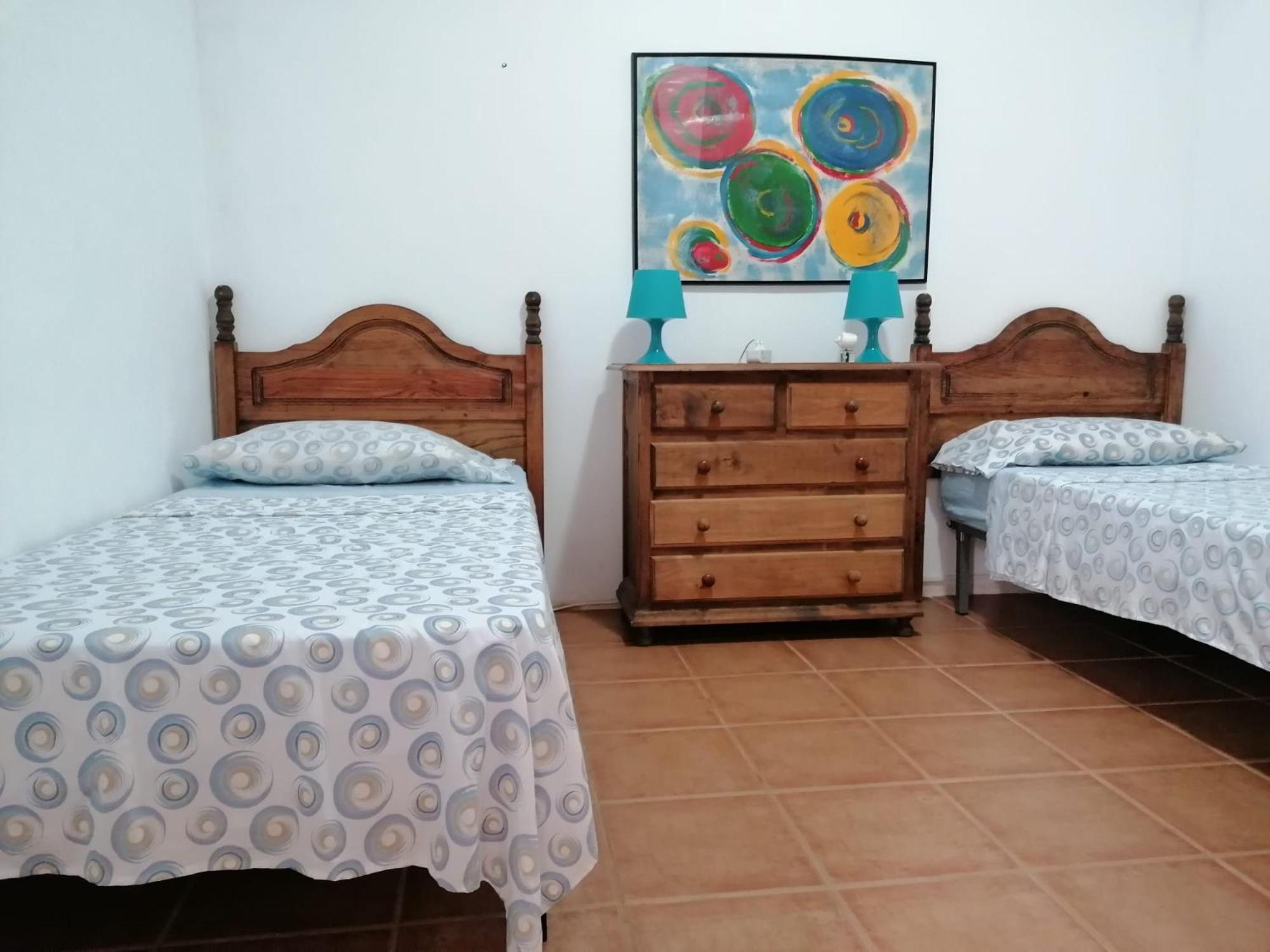 Apartamento En Un Bajo 2 Camas Individual Casa Compartida *