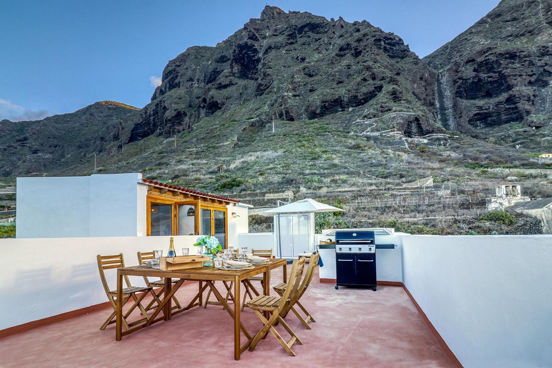 Spacious With Tropical Garden, Bbq, Near Seaside Holiday home
