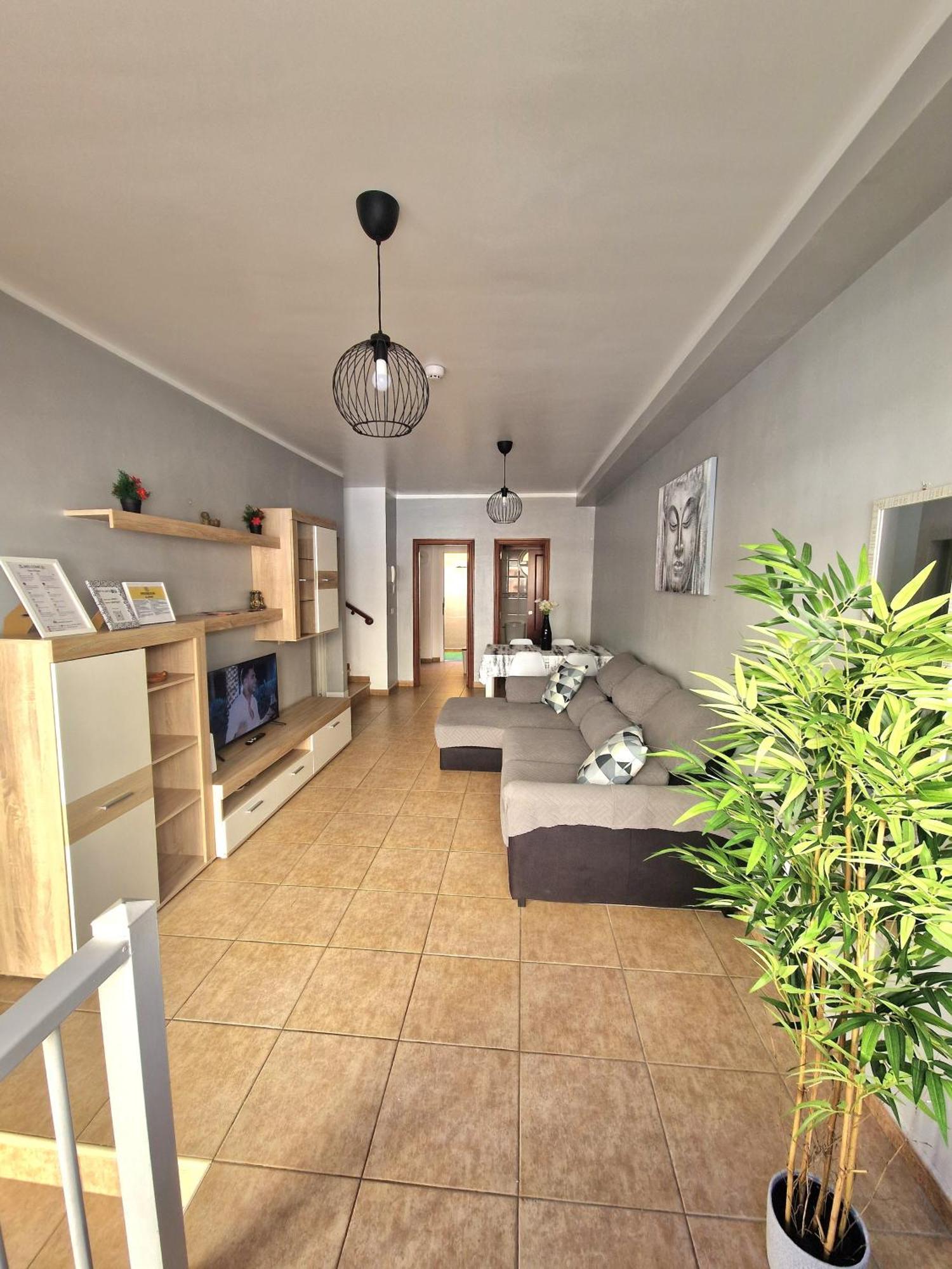 Apartment Spacious Independent Next The Airport - Sea *