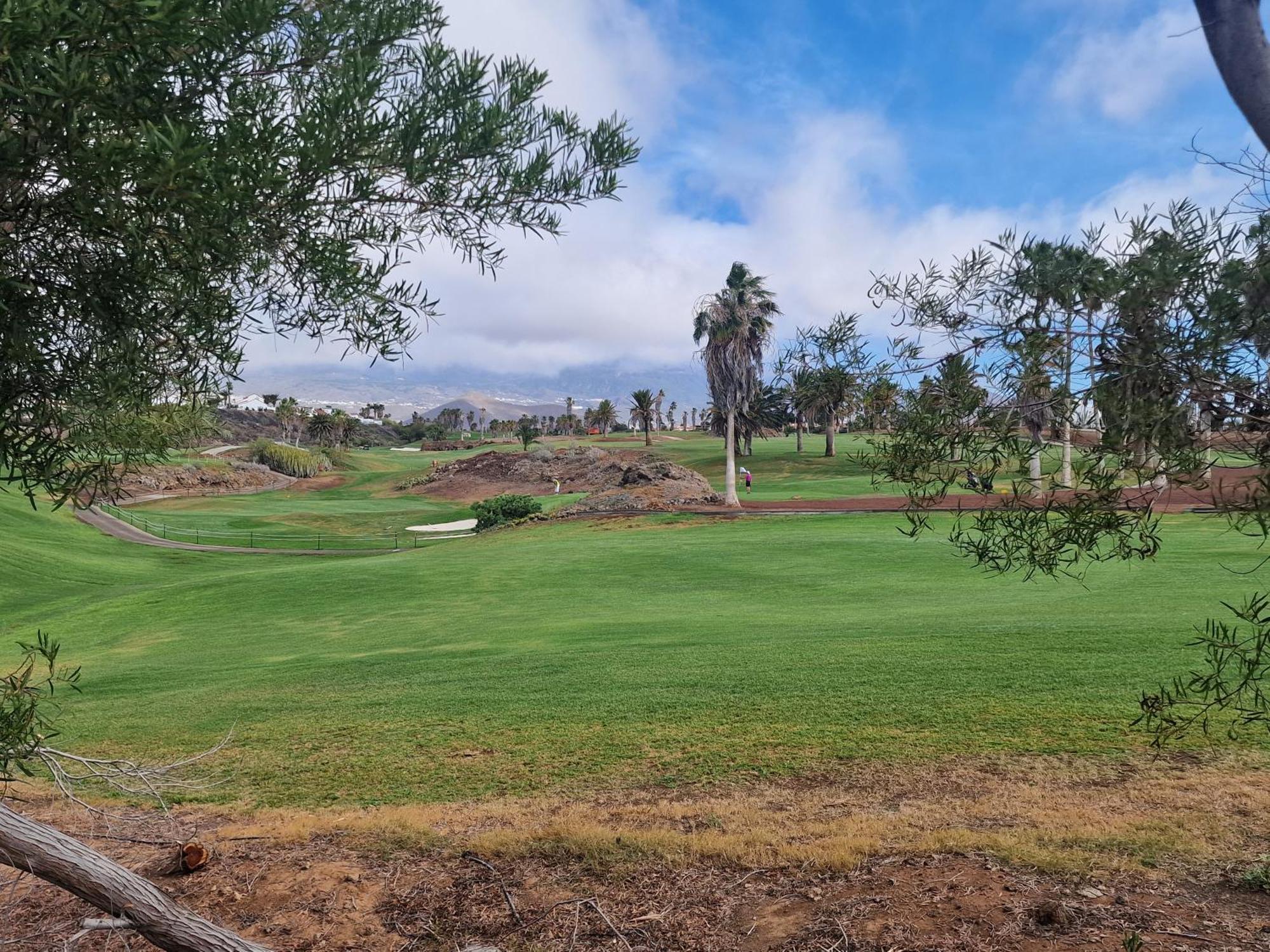 Golf Del Sur Deluxe *