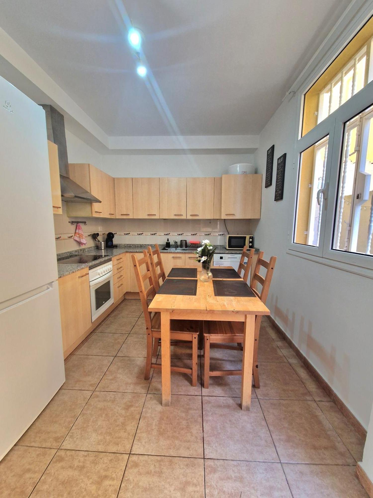 Spacious Independent Next The Airport - Sea Apartment San Isidro (Tenerife)