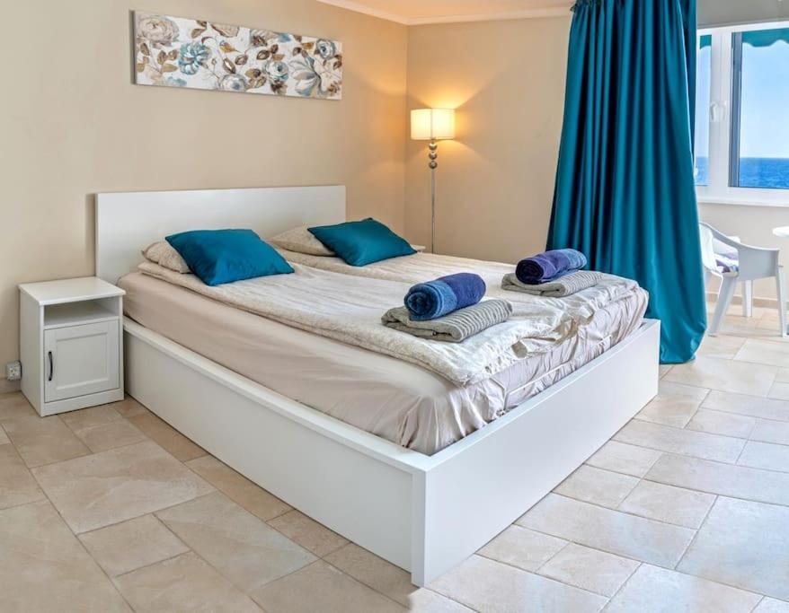 First Line Ocean View Apartamento Puerto de Santiago (Tenerife)