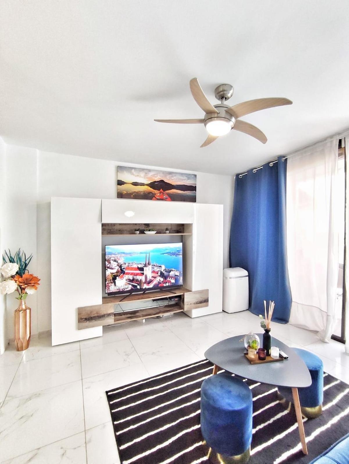 Sunshine Escape With Ocean View Apartment