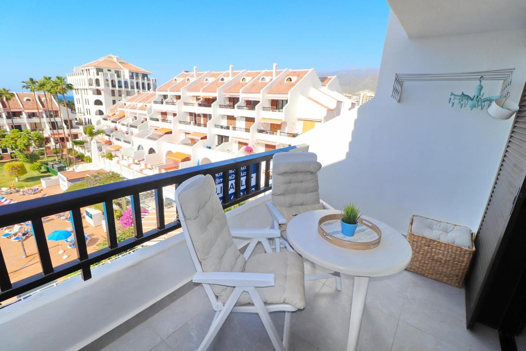 329 Parque Santiago 2 By Tenerife & Sales 1 * Arona (Tenerife)