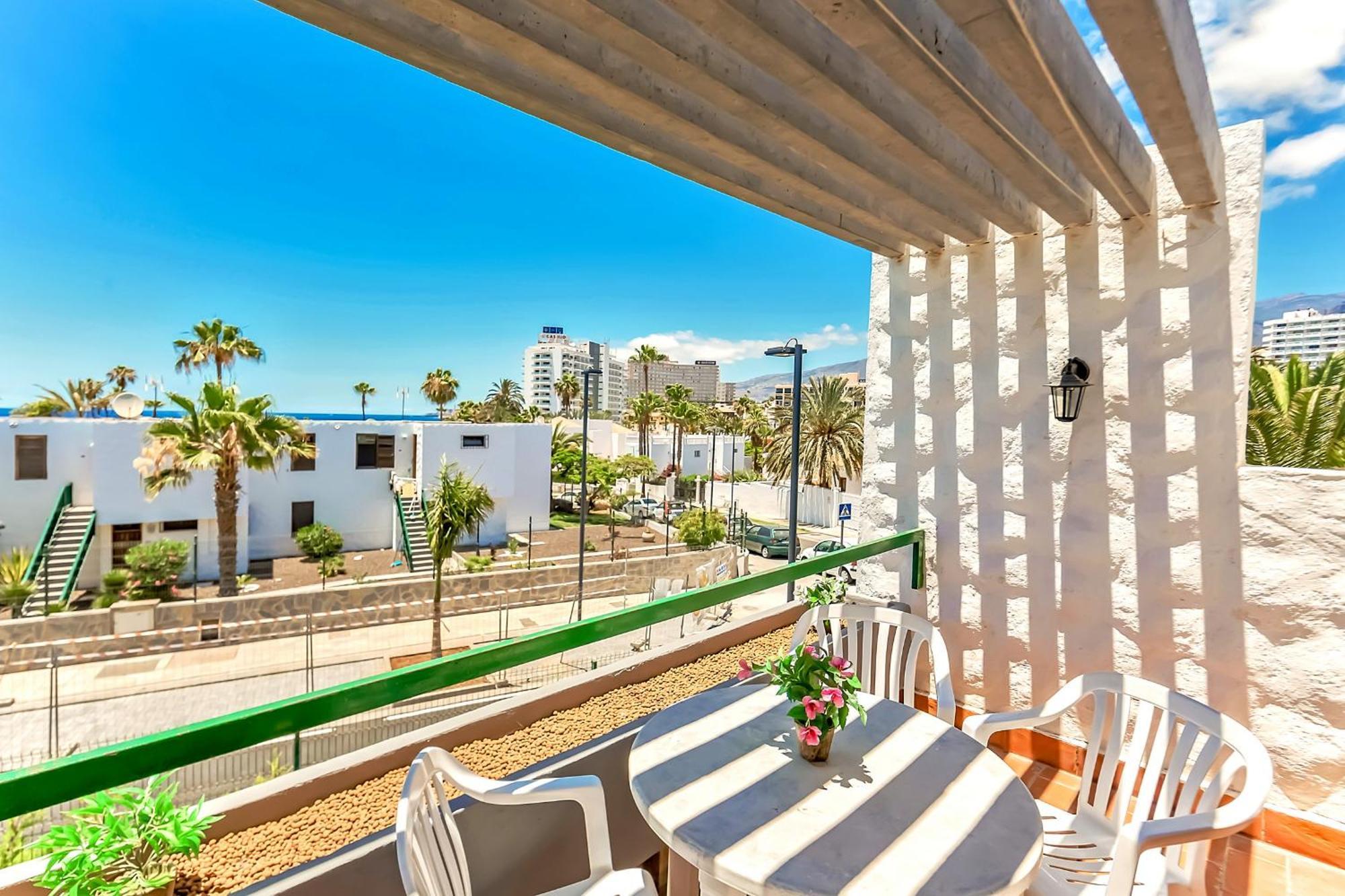 Two Bedroom Apartment, Near Playa De Las Americas, Free Wifi, Pool * Playa de las Américas