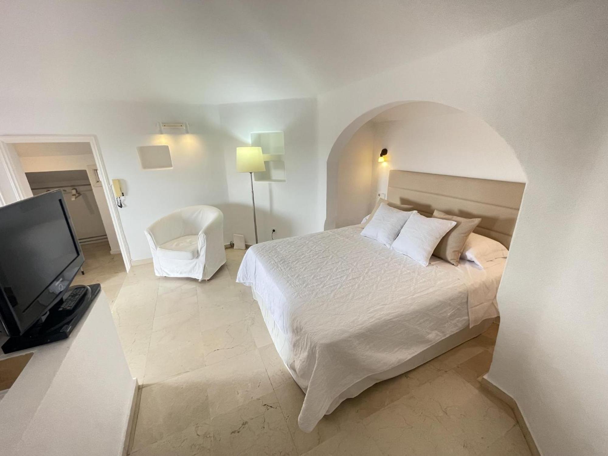 Apartamento 501.serene With Large Terrace And Pool *