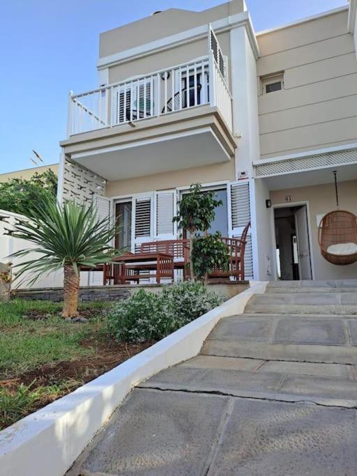 La Casa Nostra - Family Oriented House In Quiet Area