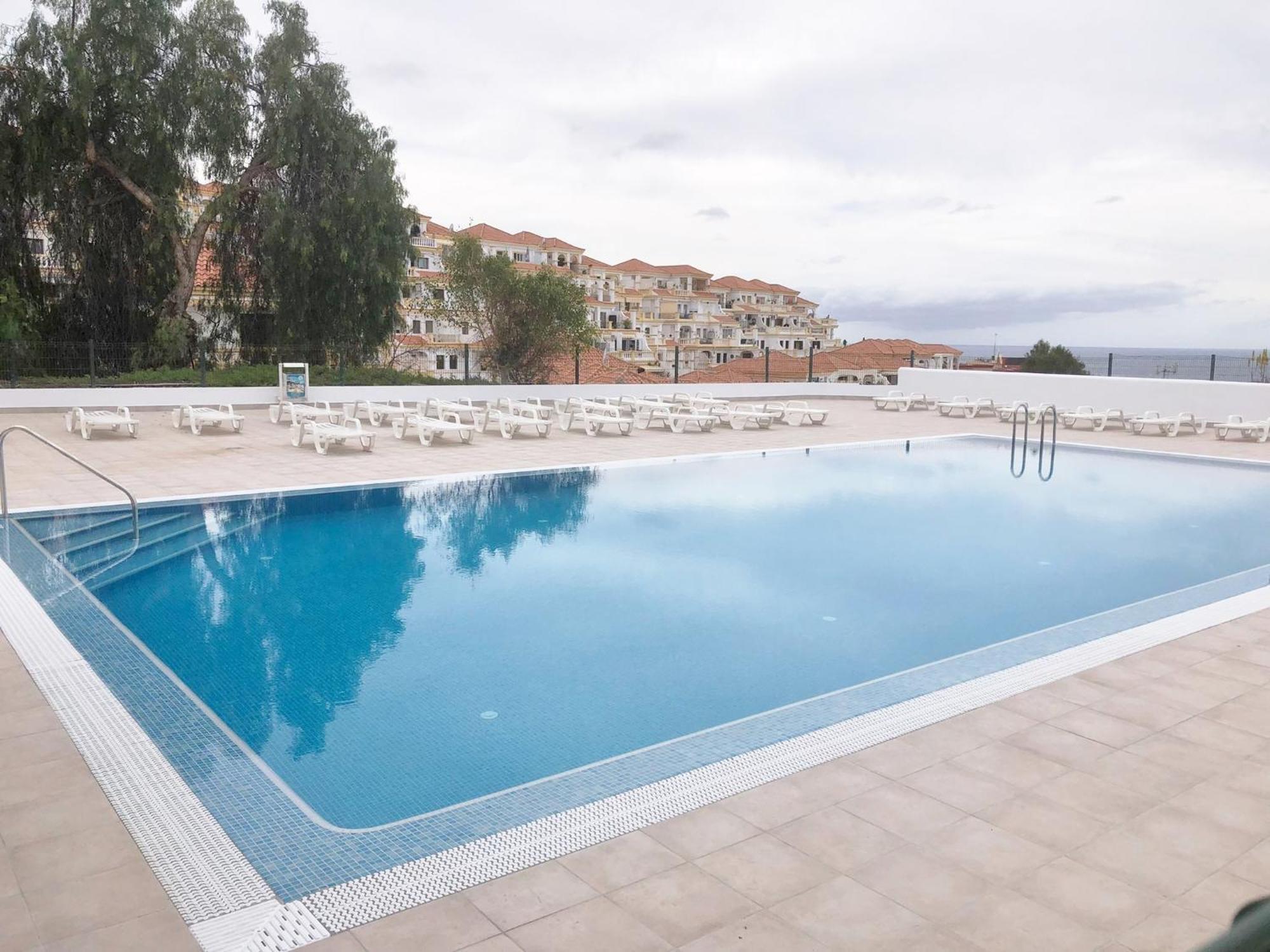 Birgitt En Aloha Garden Con Vista Mar Y Piscina Appartement