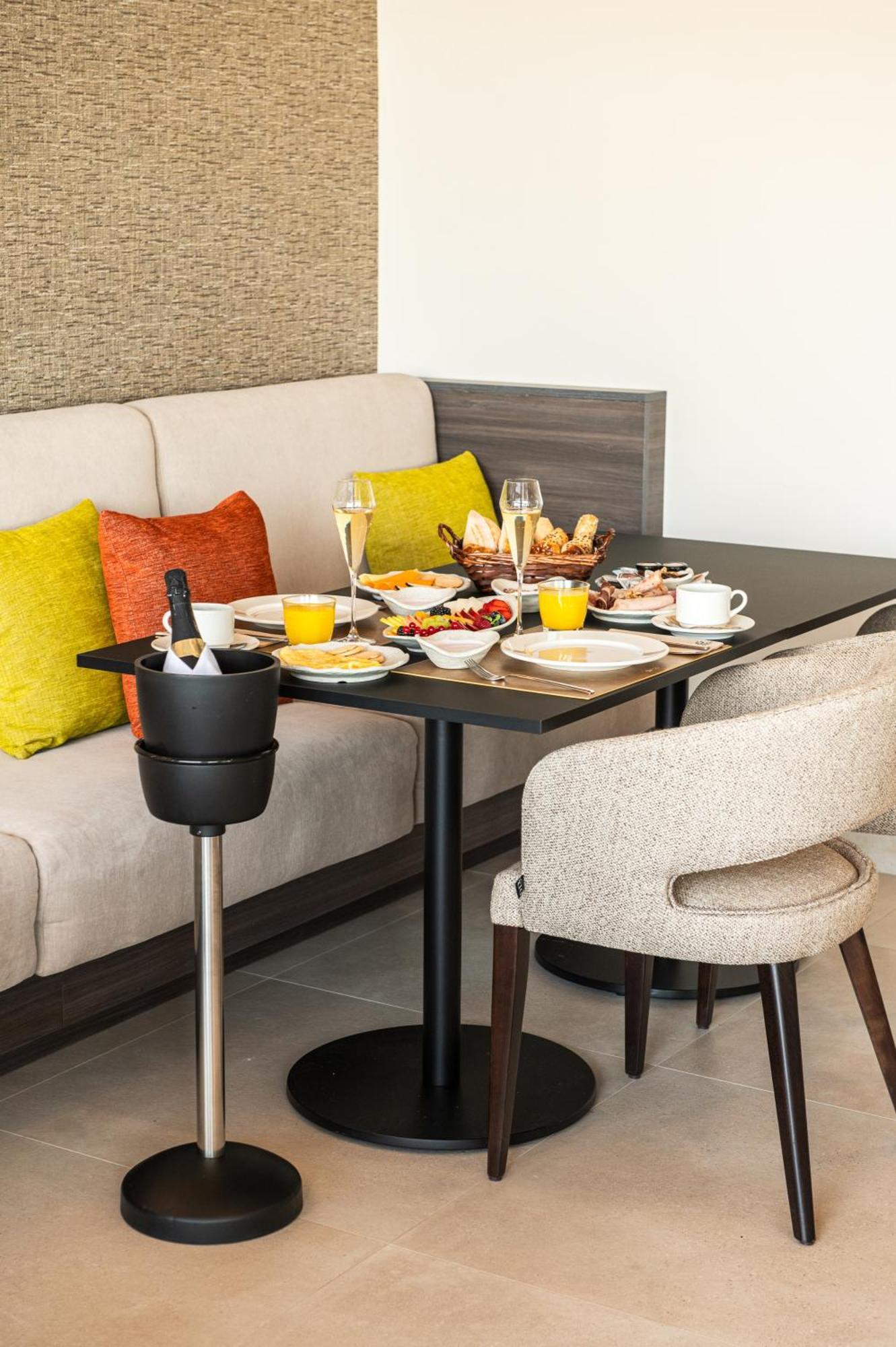 Hotel Amarilla Golf Residences
