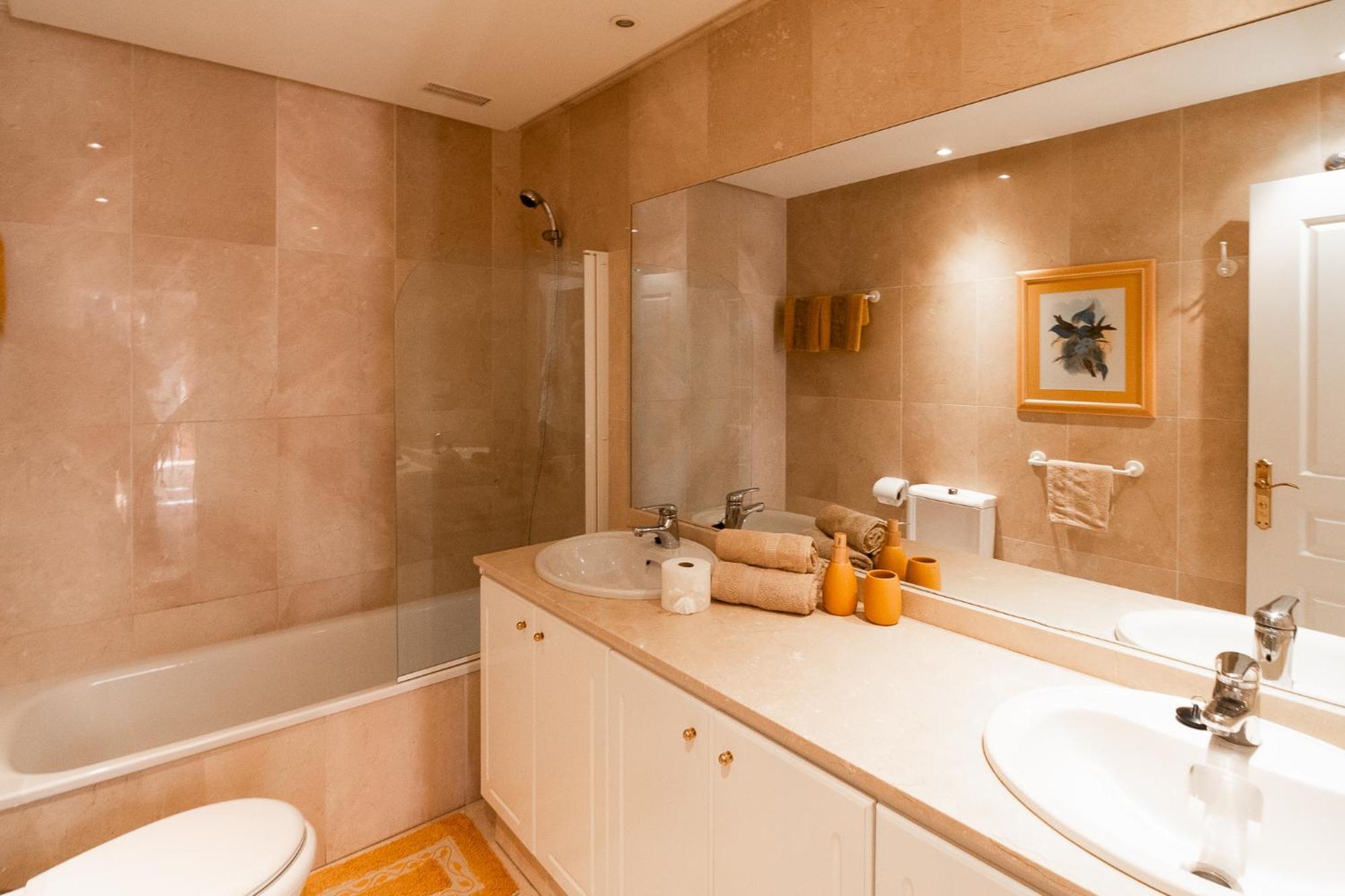 Penthouse En La Playa Del Duque Apartment *
