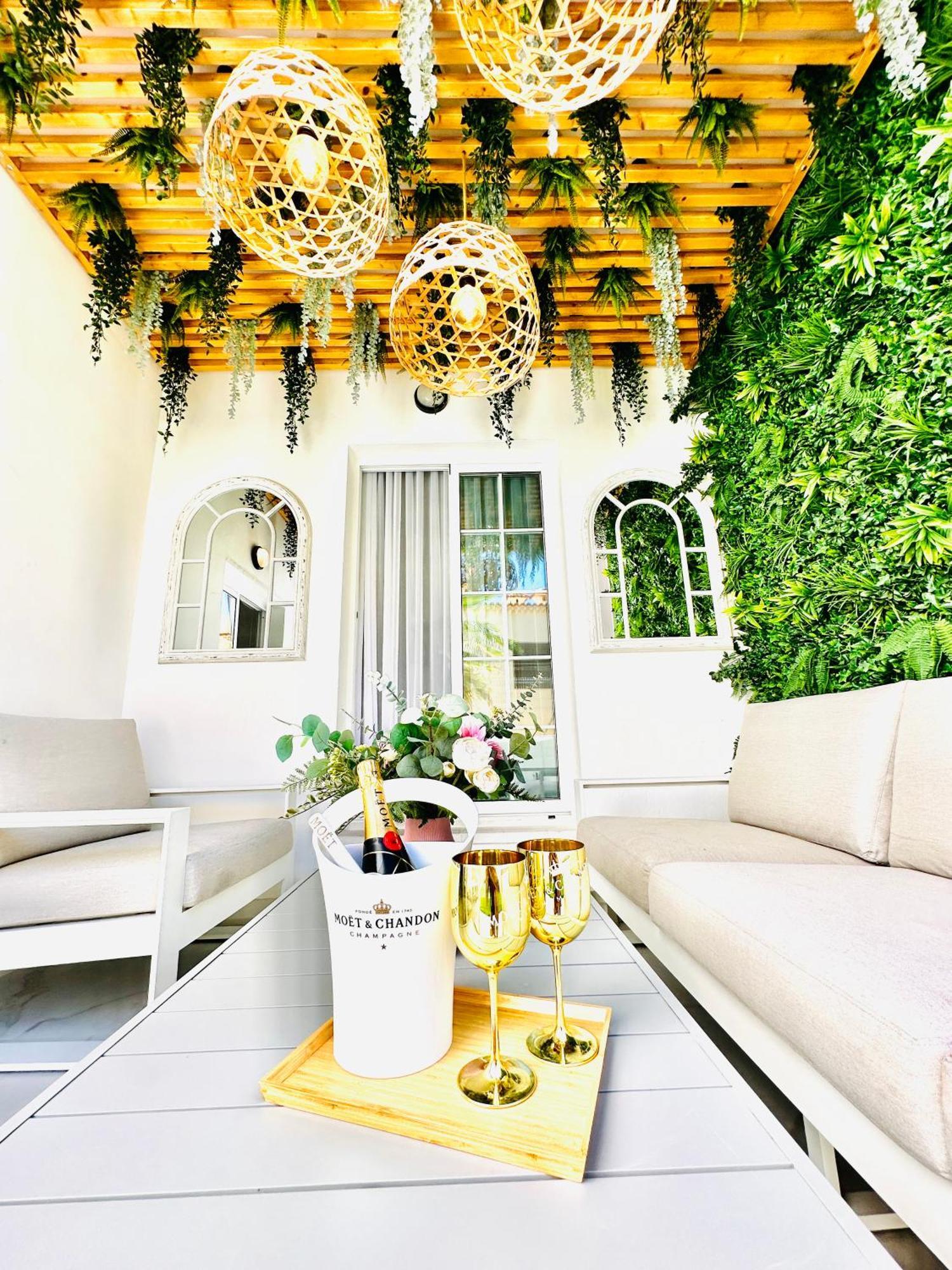 Luxury Fanabe With Private Garden Apartment
