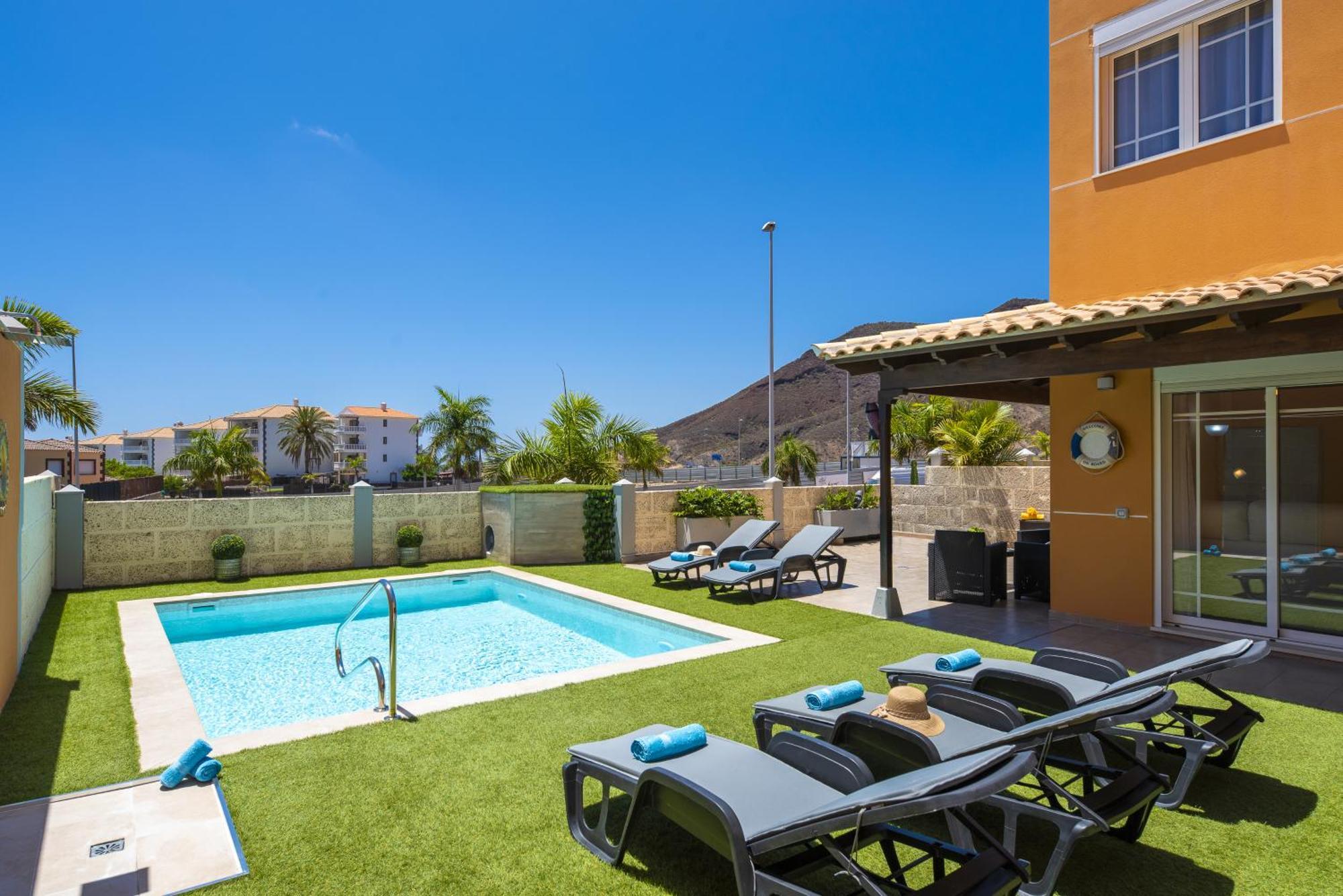Villa Luxury With Sea View, Heated Pool Arona (Tenerife)