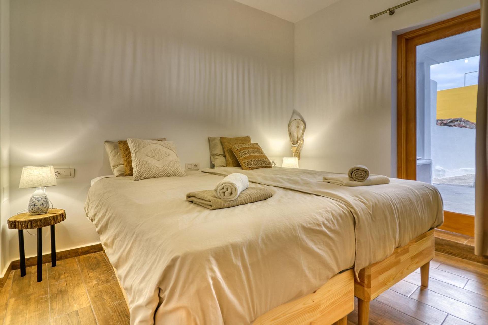 Spacious With Tropical Garden, Bbq, Near Seaside Holiday home