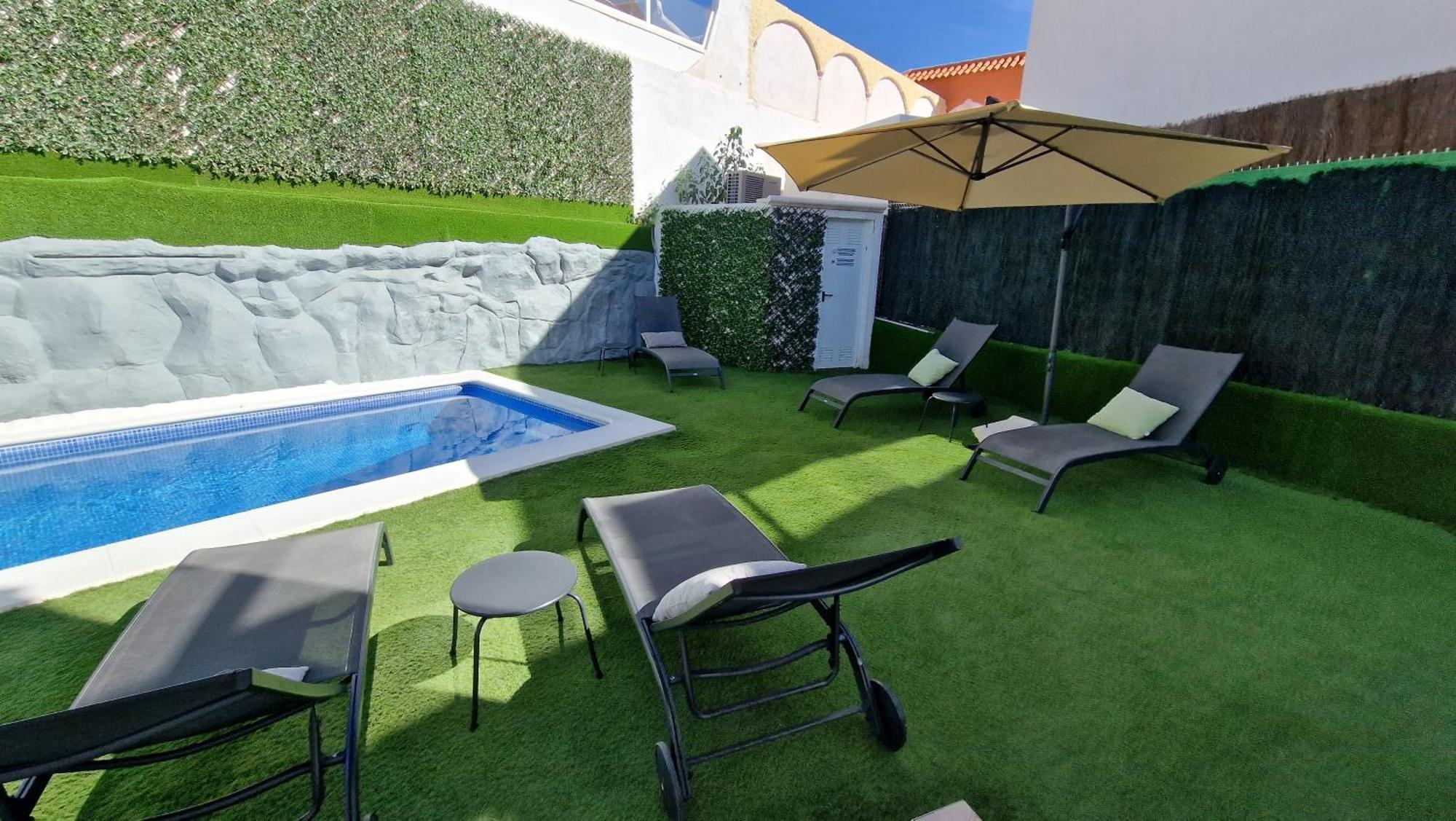 Paraiso-luxury With Heated Pool Villa *