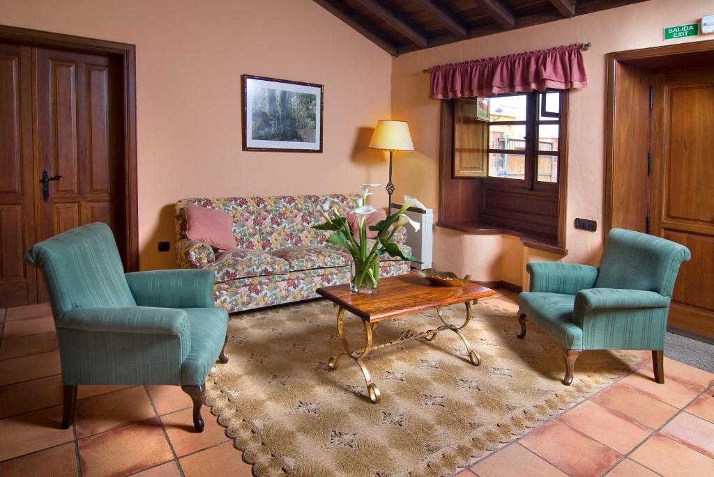Casa Rural El Adelantado Country house *