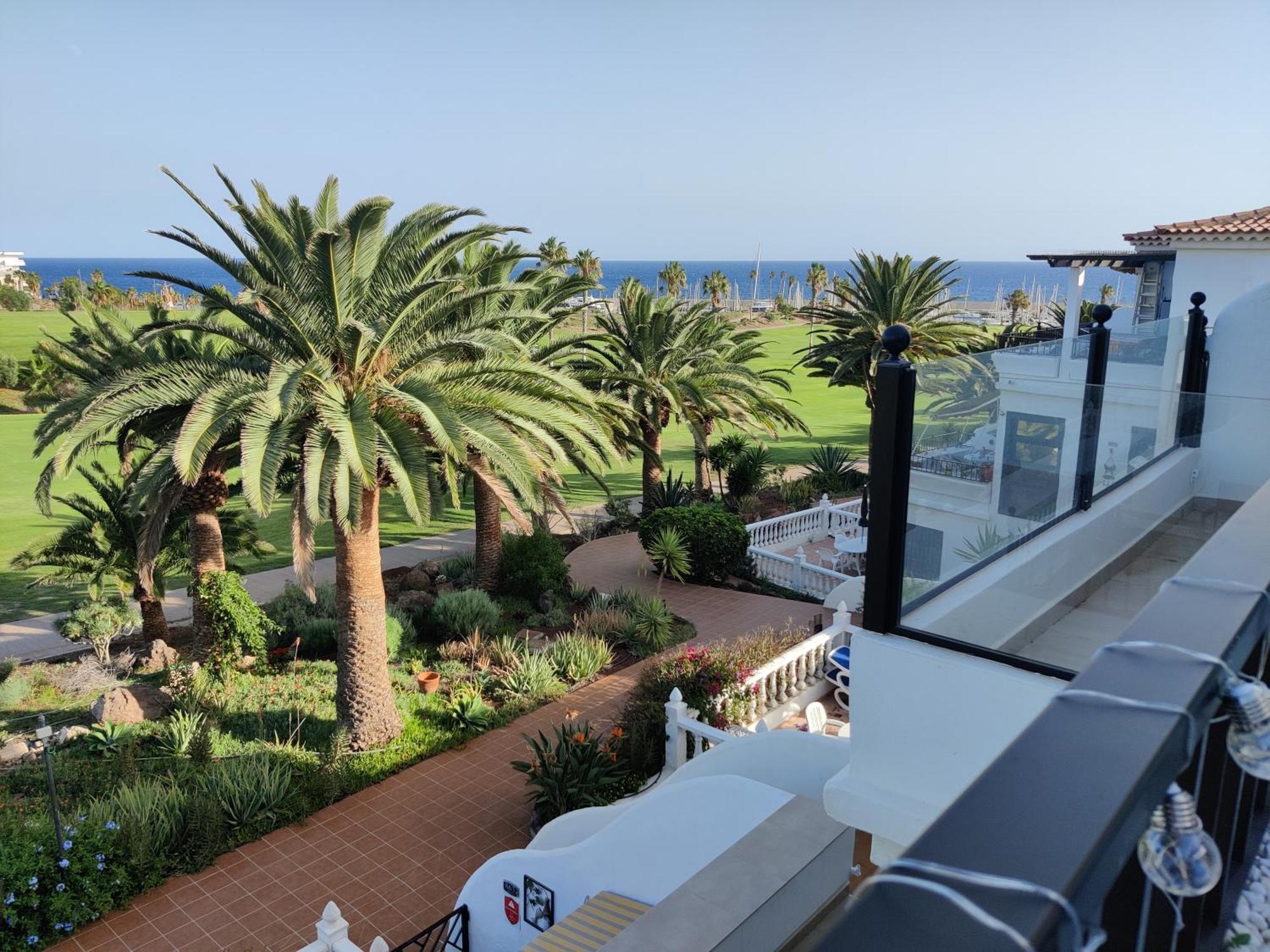 Two Bed Duplex With Spectacular Views *