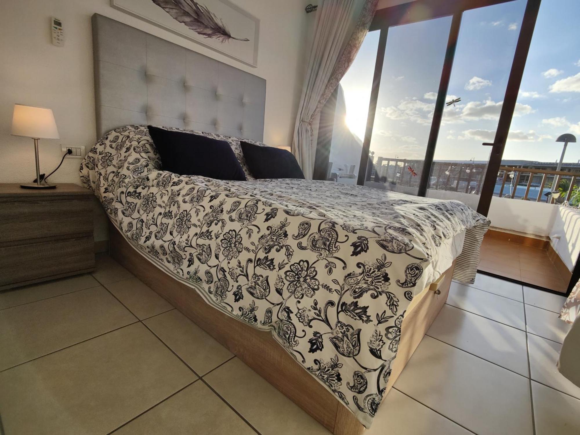 Two Bed Duplex With Spectacular Views *