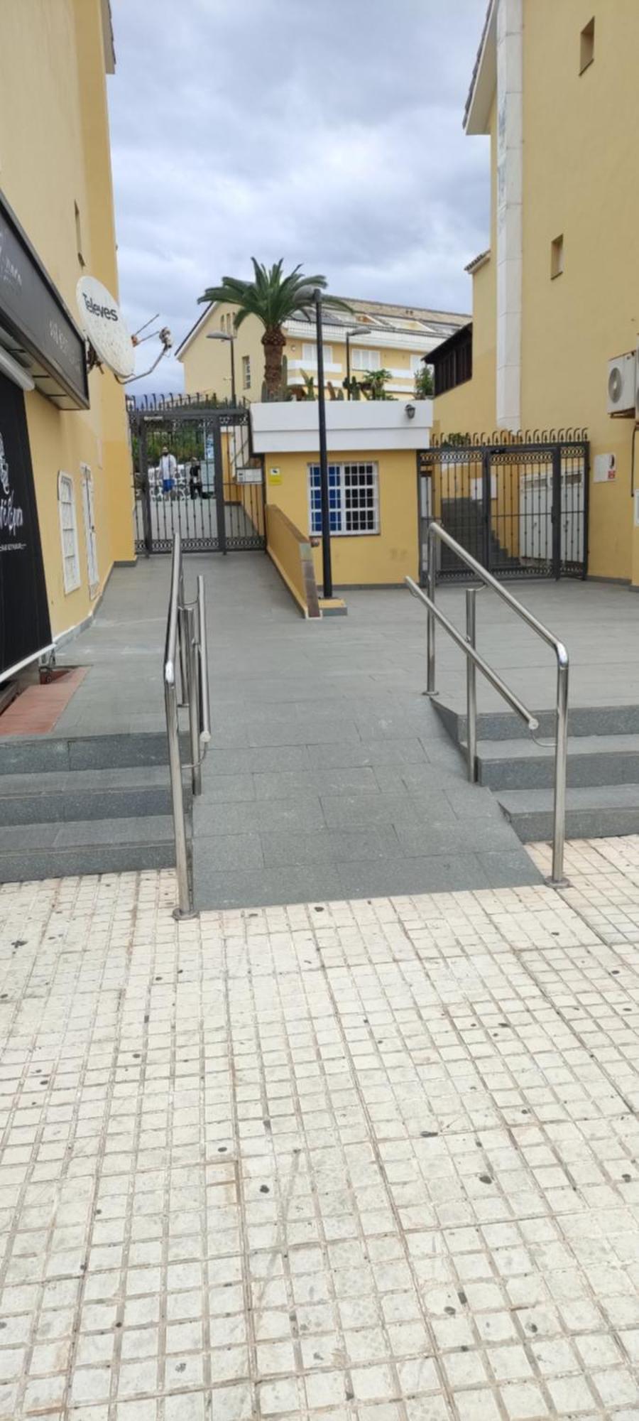 Tenerife Sur Cristianos,parking,air,wifi * Playa de las Americas (Tenerife)