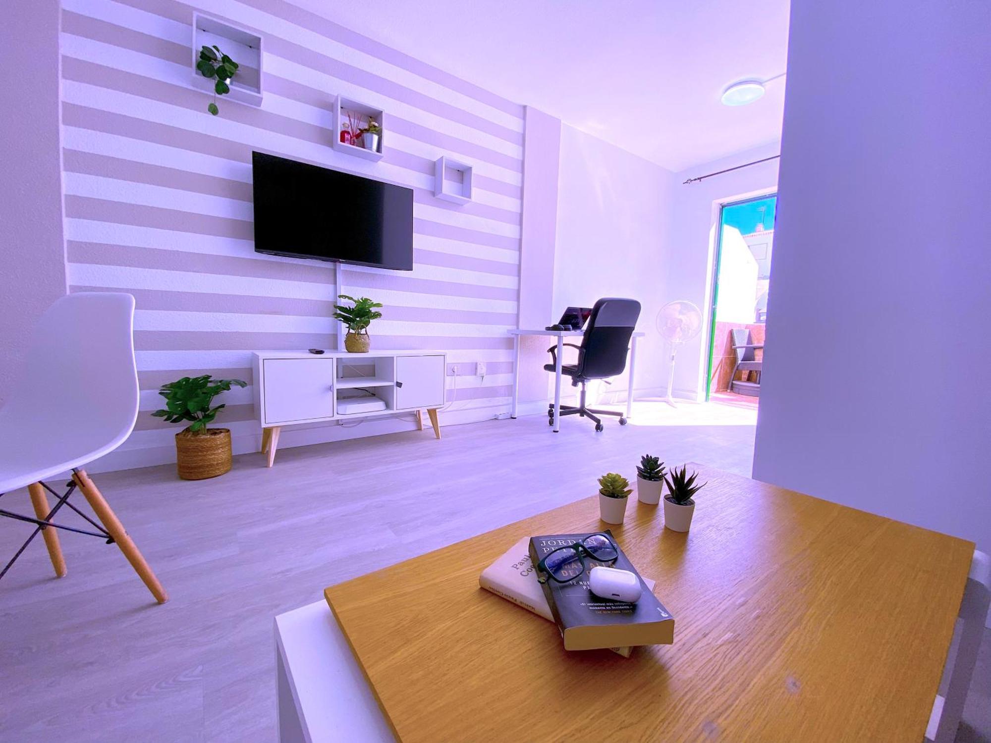 Tropicalidays Sunset Palm Apartment