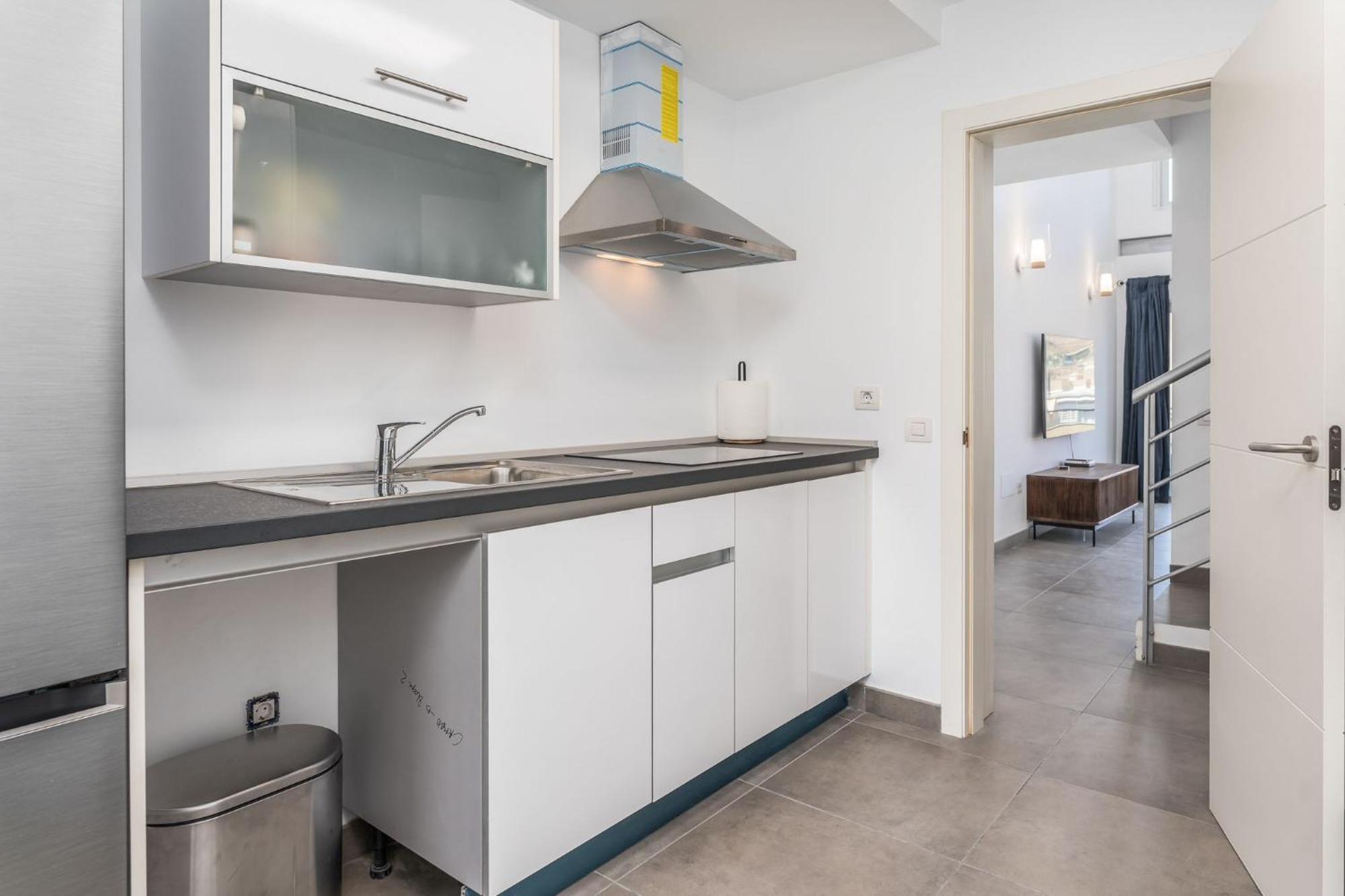 Hayam Apartamentos, Cristianos *