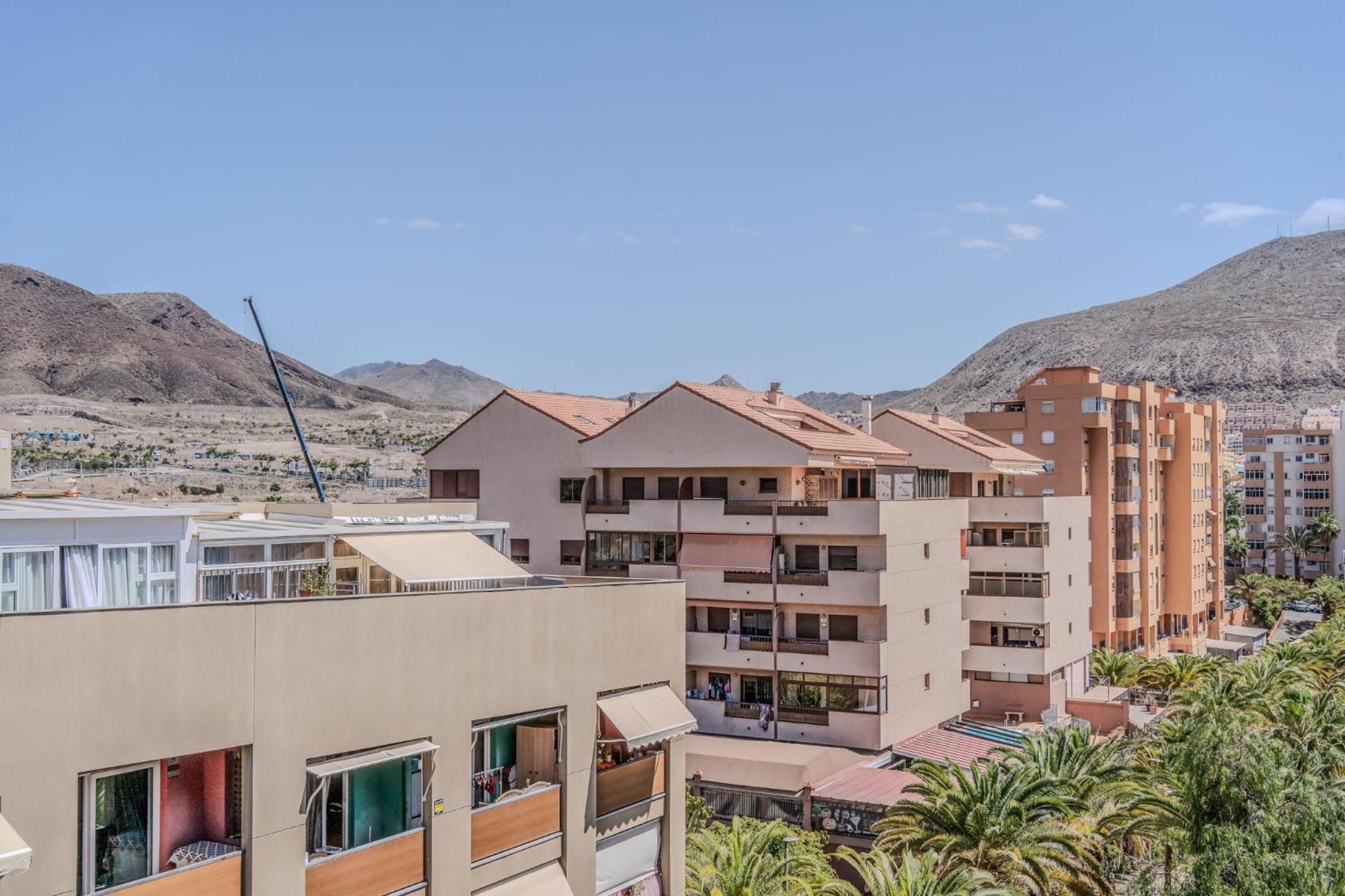 Hayam Apartamentos, Cristianos *