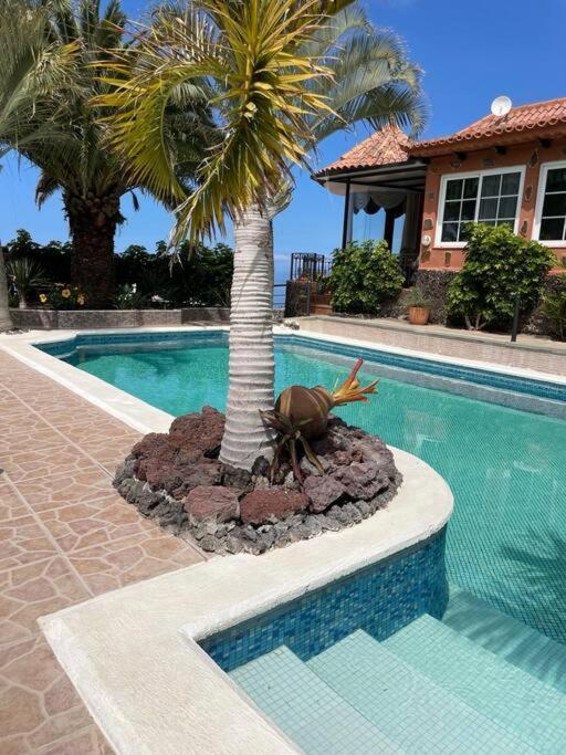 Villa Maravilla With Sea Views Los Menores