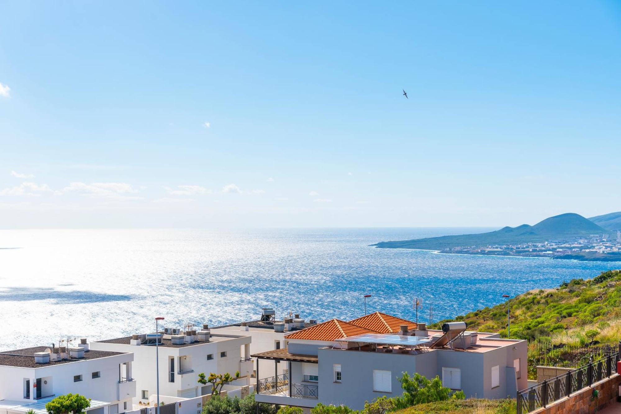 Villa Trueno: Refugio De Lujo Con Piscina Y Vistas