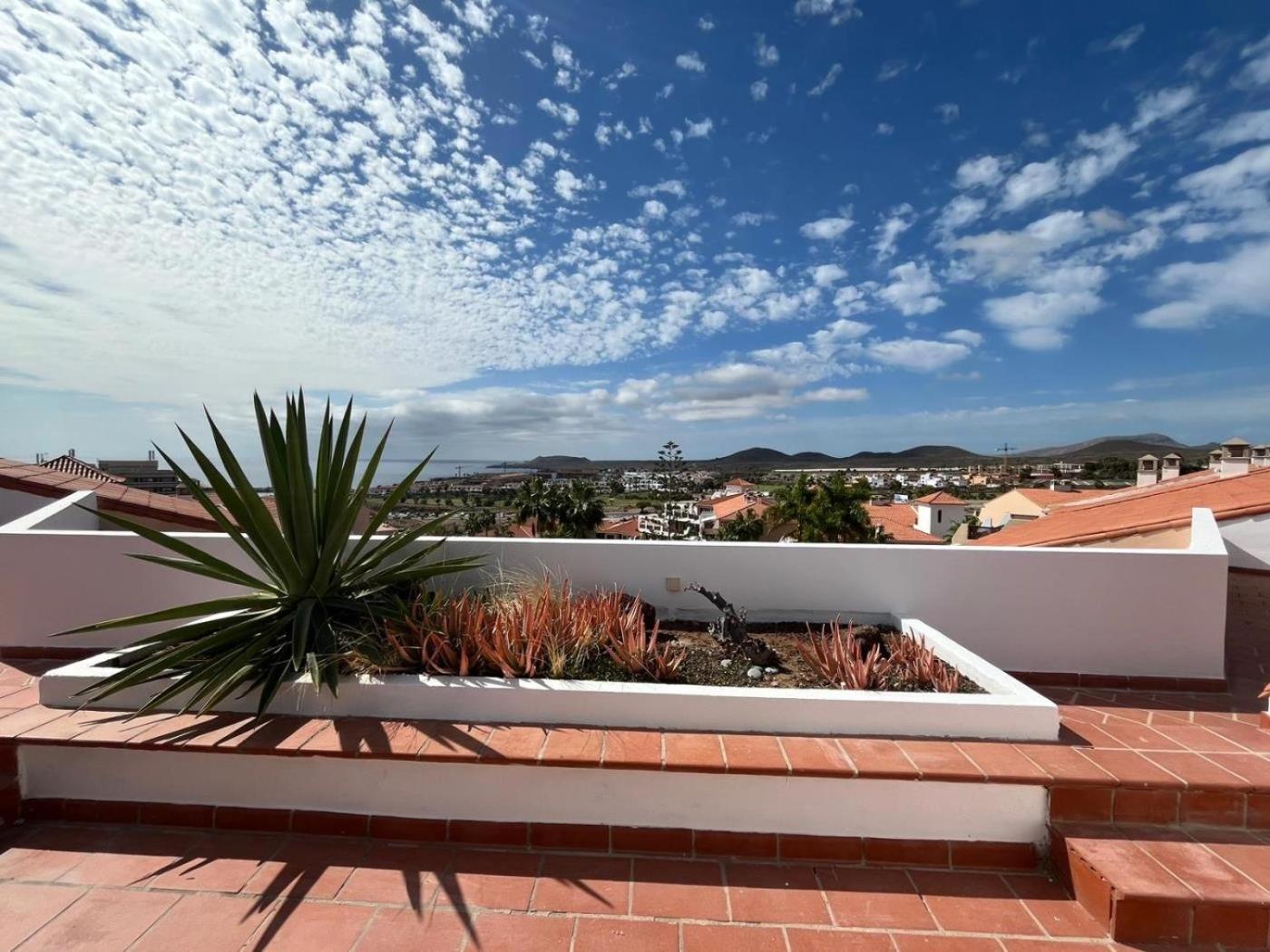501.serene With Large Terrace And Pool Apartamento *