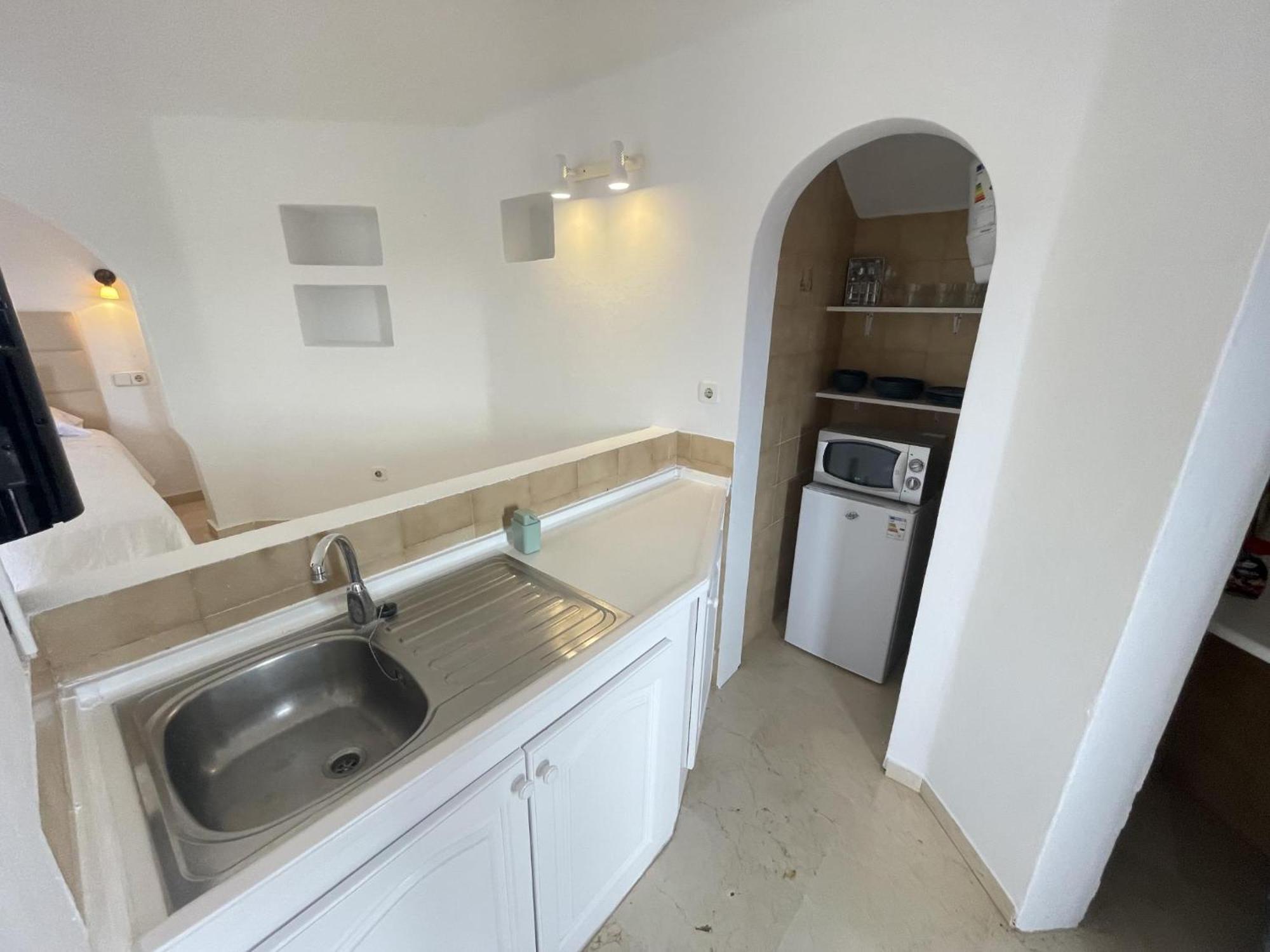 501.serene With Large Terrace And Pool