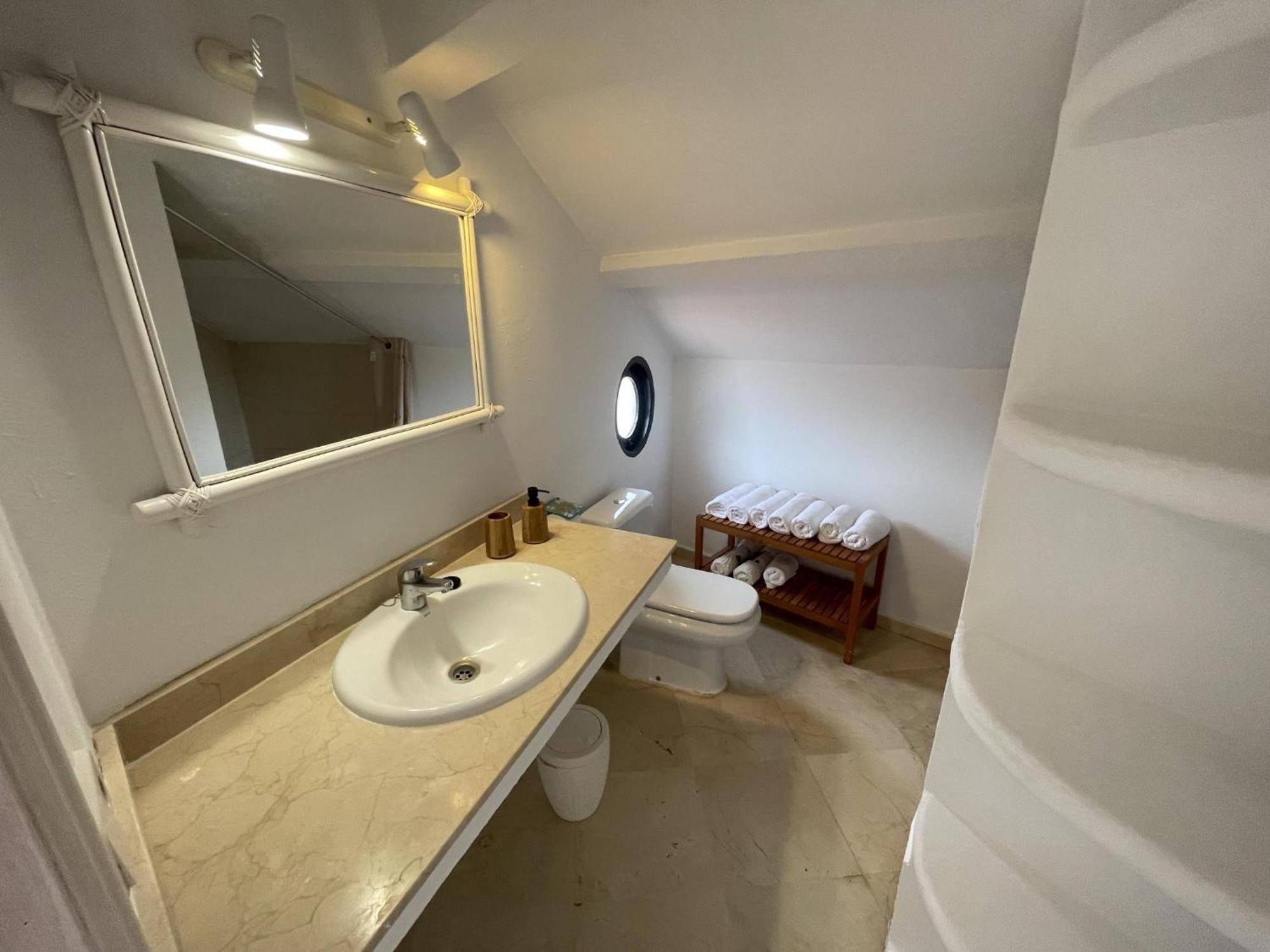 501.serene With Large Terrace And Pool *