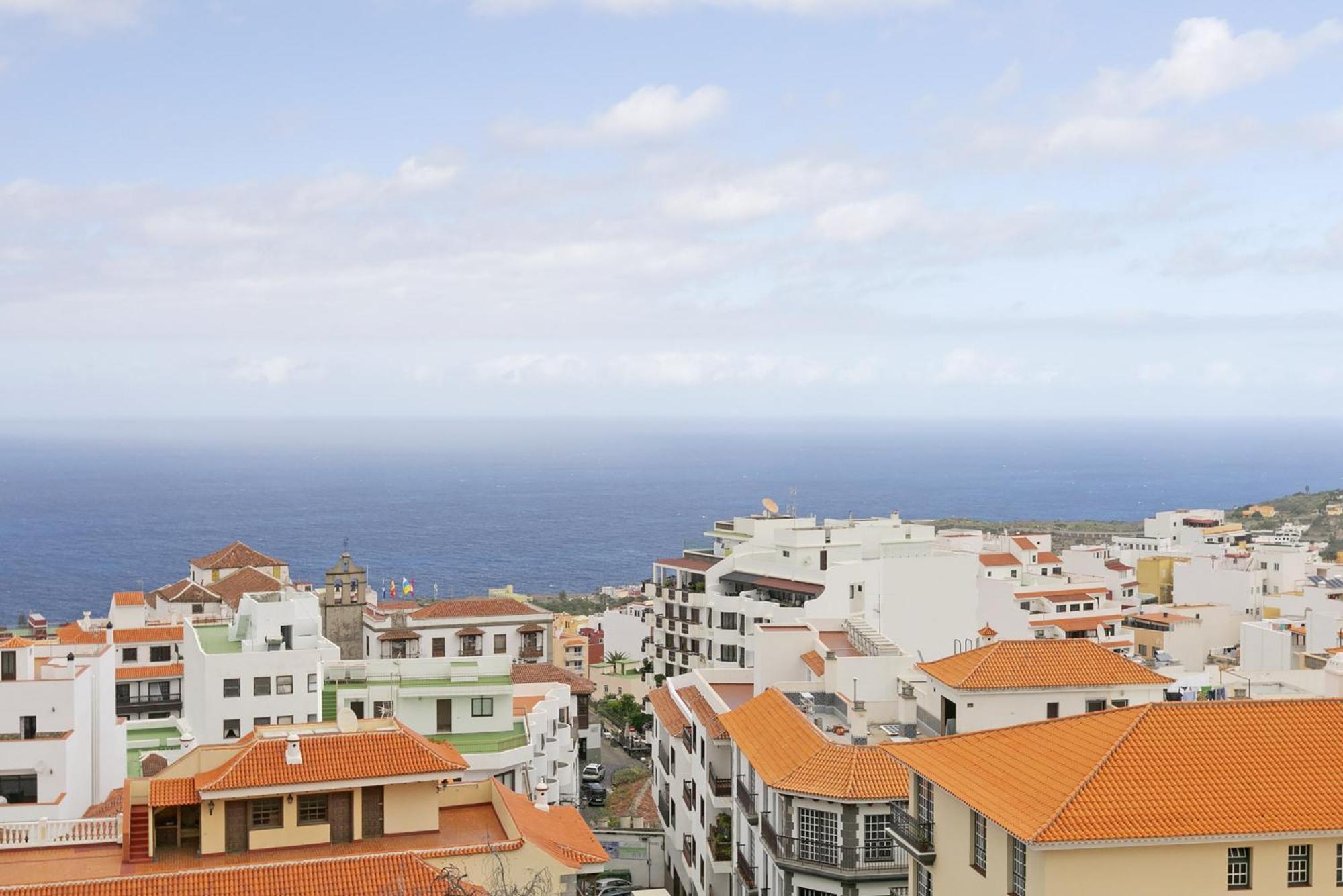 Apartamento Rooftop View Escape - 1 Minute To Center And Fast Wi-fi - Special Season Price For And June *