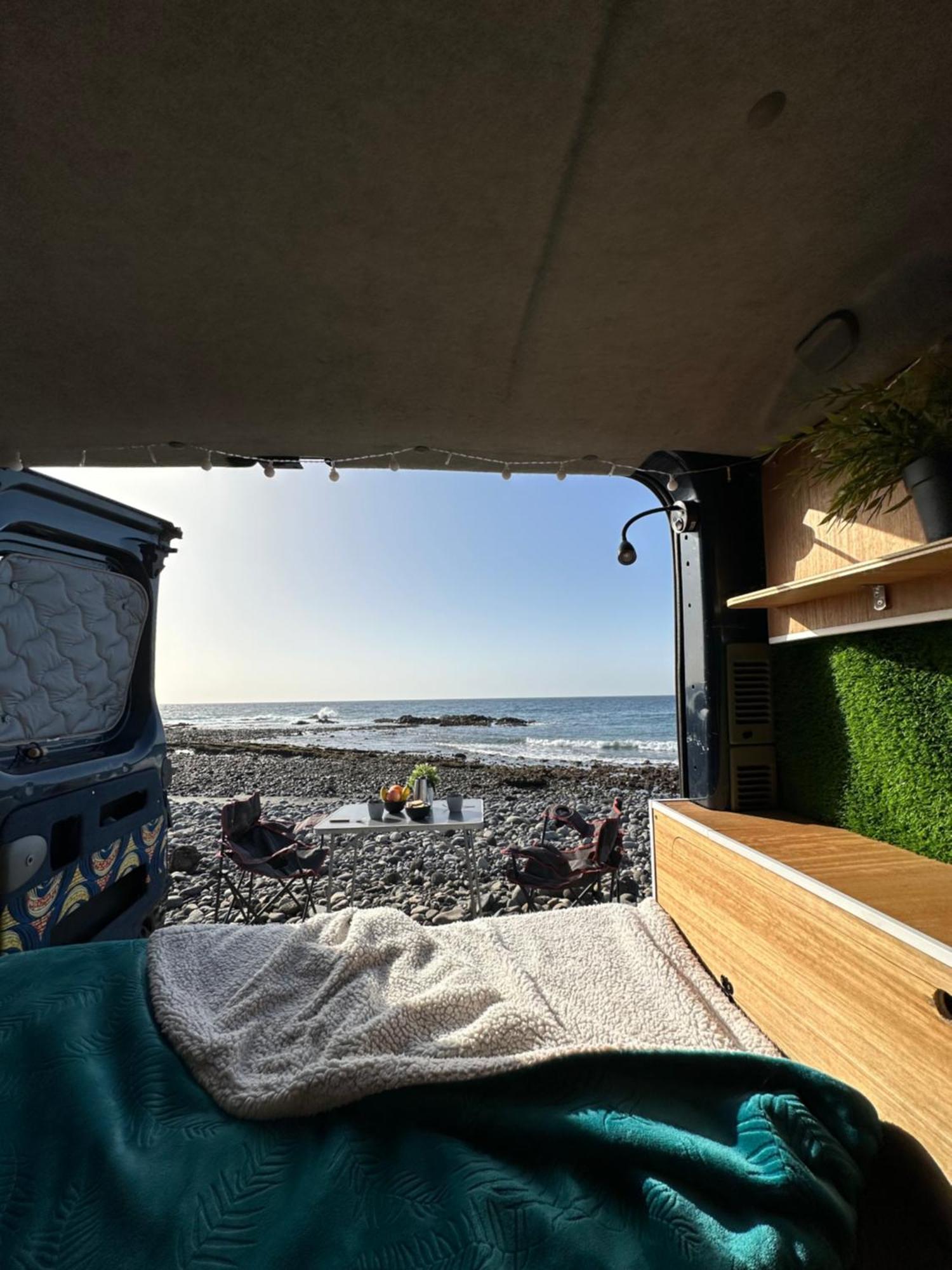 Camper Van The Blue Whale Los Abrigos