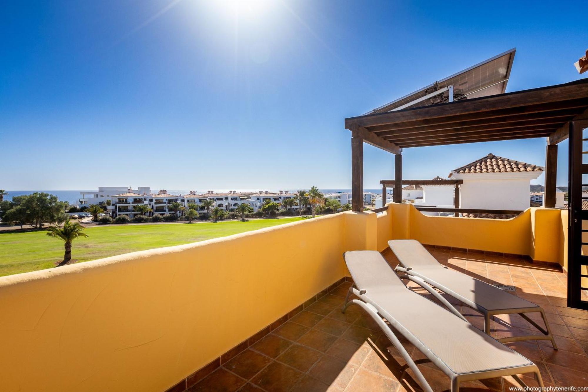 Villa With 4 Bedrooms And Private Heated Pool *