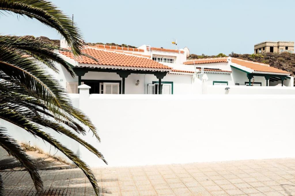 Сasa de vacaciones Acogedora Casa En En Tranquila Urbanizacion Abades (Tenerife)