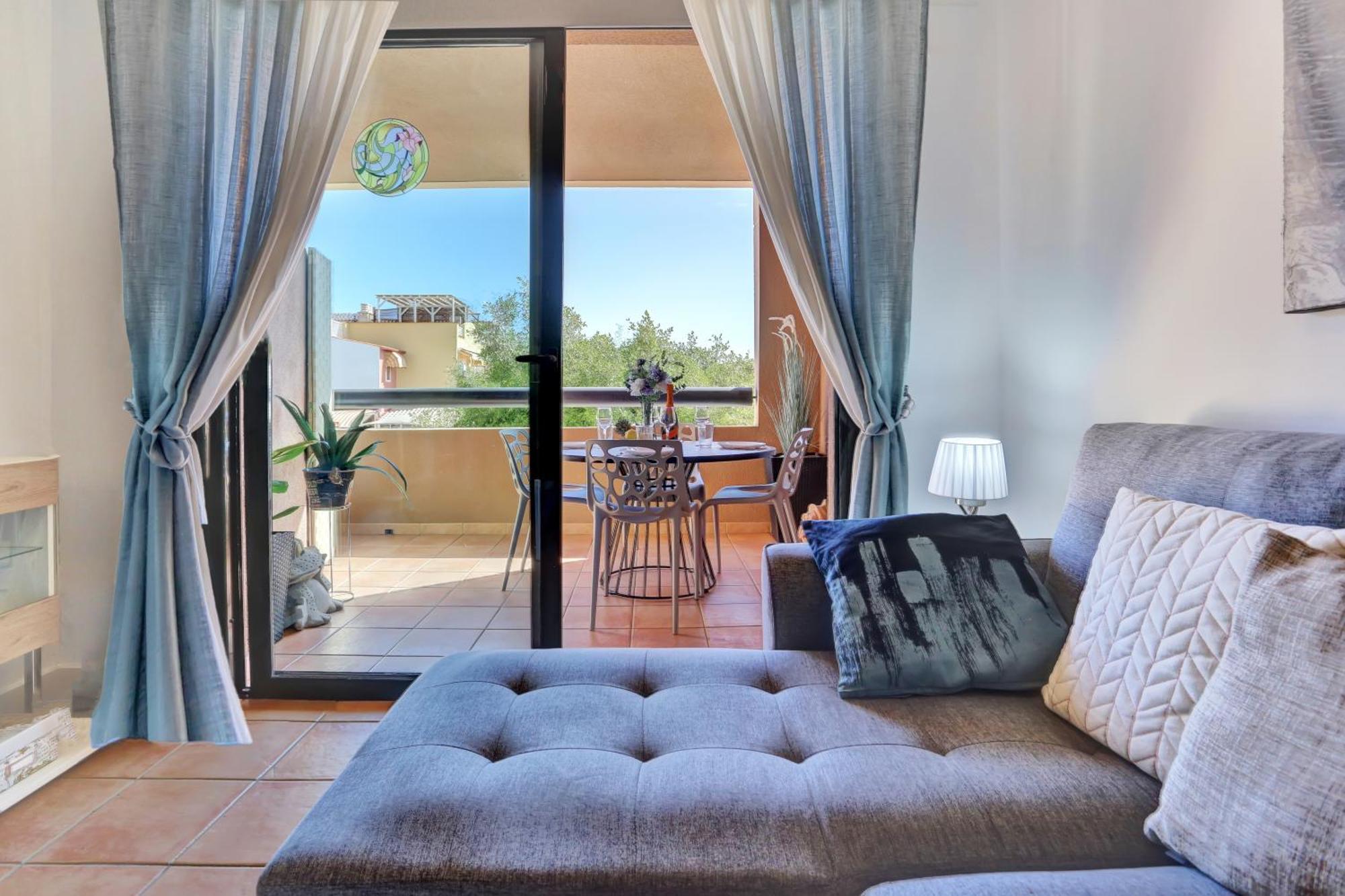 El Paraiso, Beautiful Swimming Pool With Ocean View, Parking, Fiber Apartment *