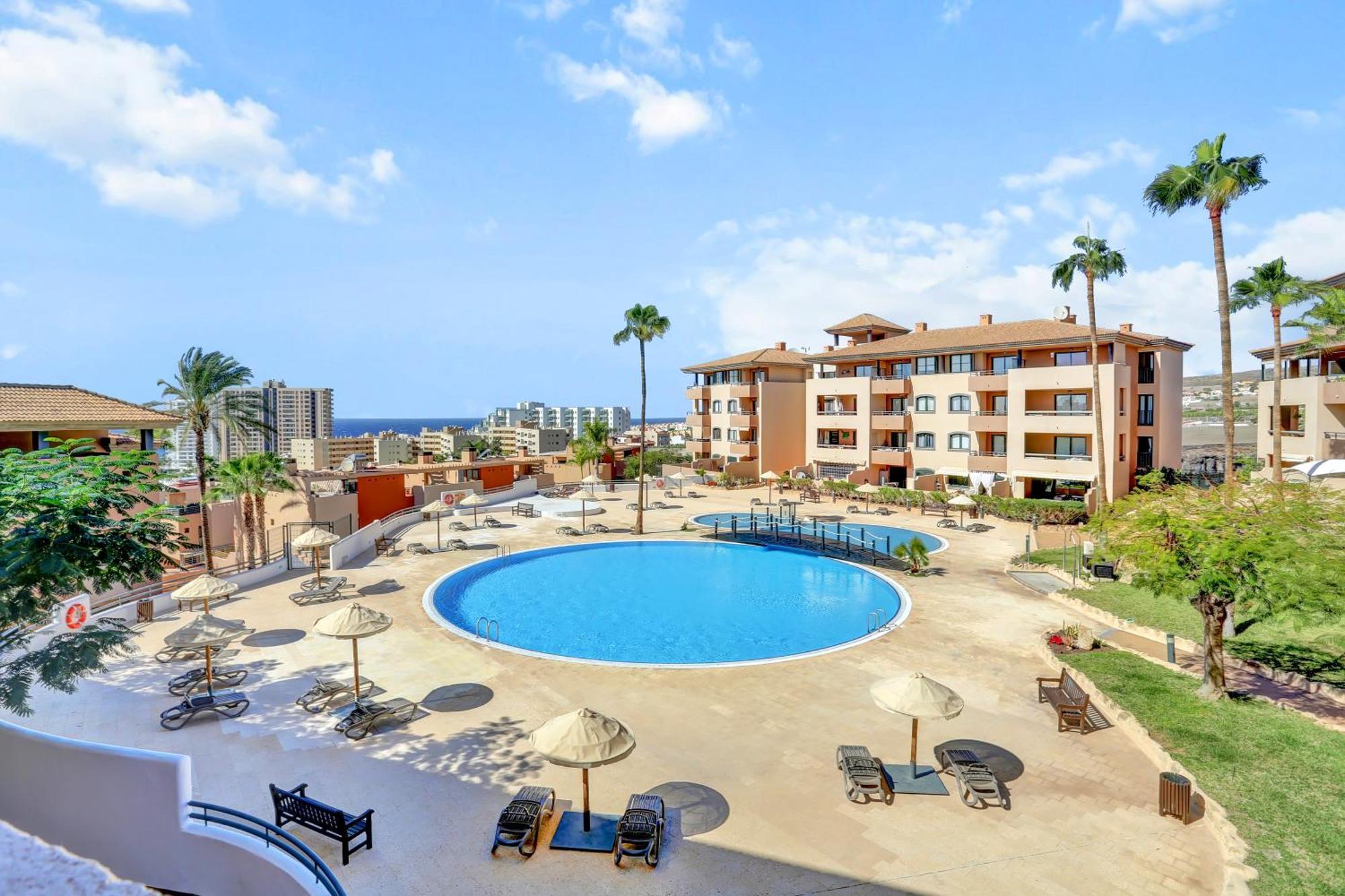 El Paraiso, Beautiful Swimming Pool With Ocean View, Parking, Fiber Apartment Playa Paraiso (Tenerife)