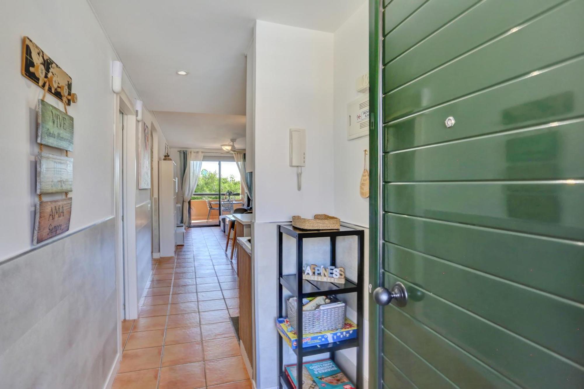 El Paraiso, Beautiful Swimming Pool With Ocean View, Parking, Fiber Apartment