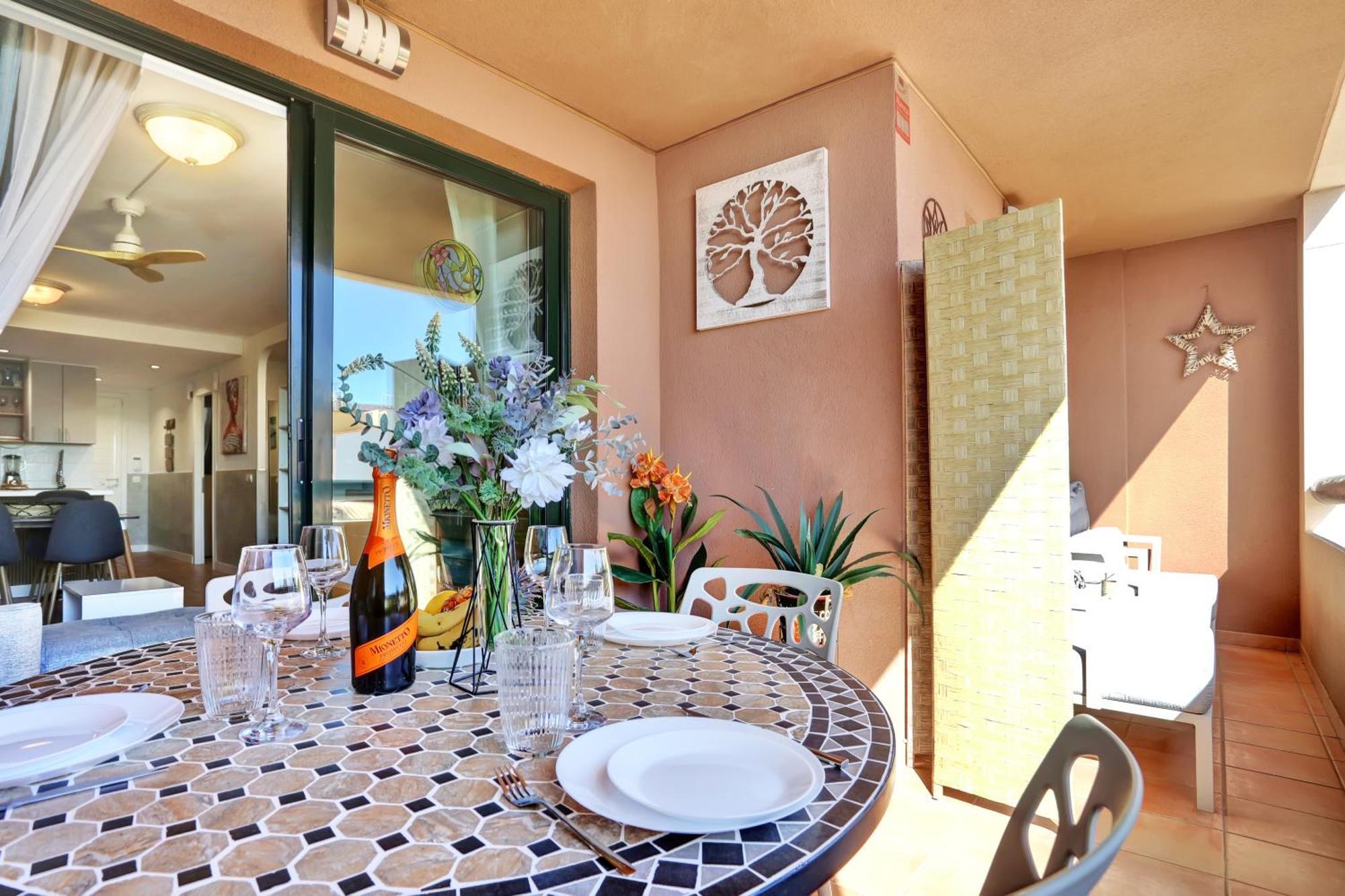 El Paraiso, Beautiful Swimming Pool With Ocean View, Parking, Fiber Apartment *