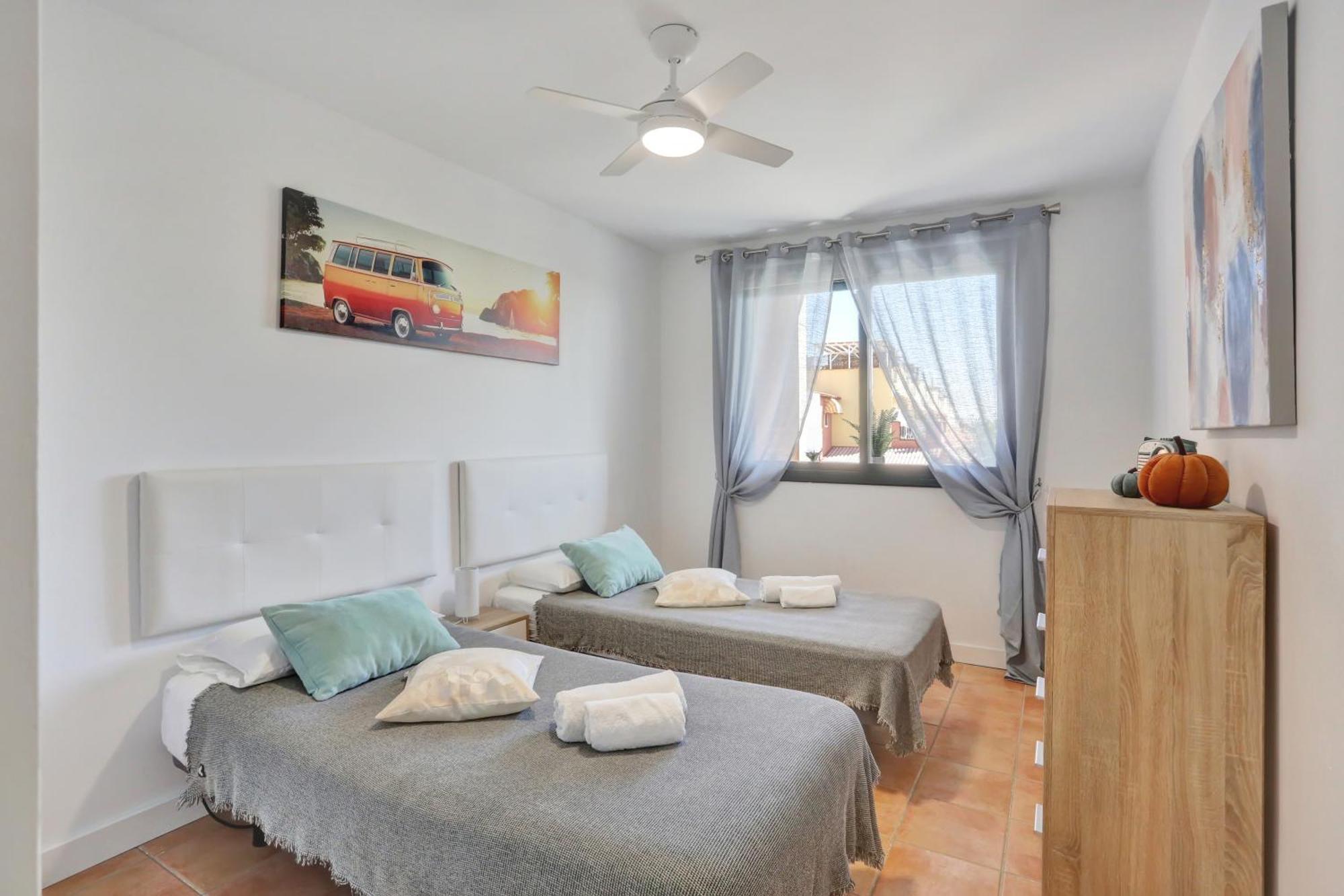 Apartment El Paraiso, Beautiful Swimming Pool With Ocean View, Parking, Fiber Playa Paraiso (Tenerife)