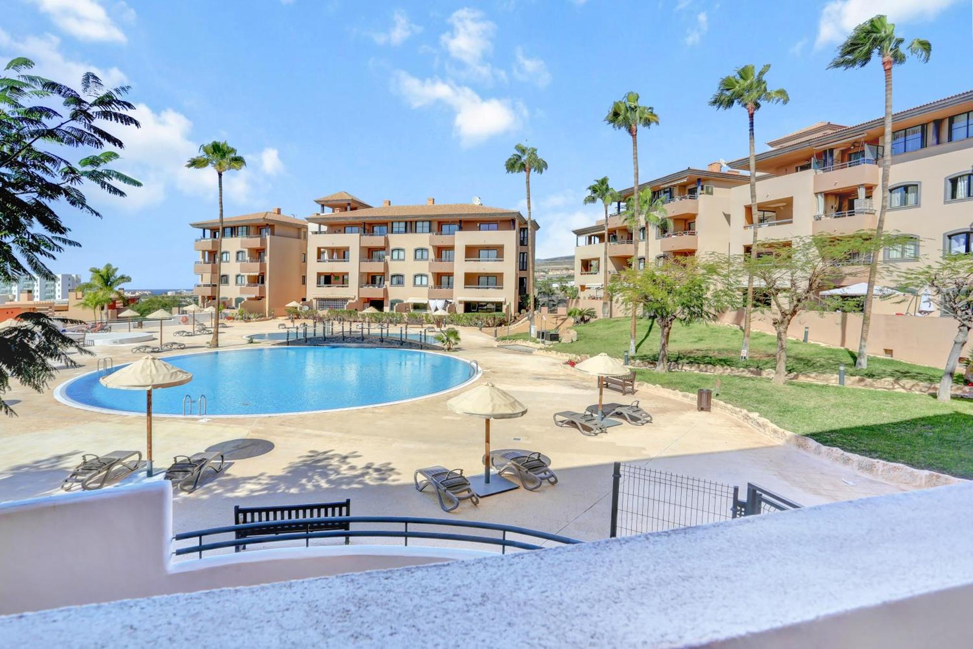 Apartment El Paraiso, Beautiful Swimming Pool With Ocean View, Parking, Fiber Playa Paraiso (Tenerife)