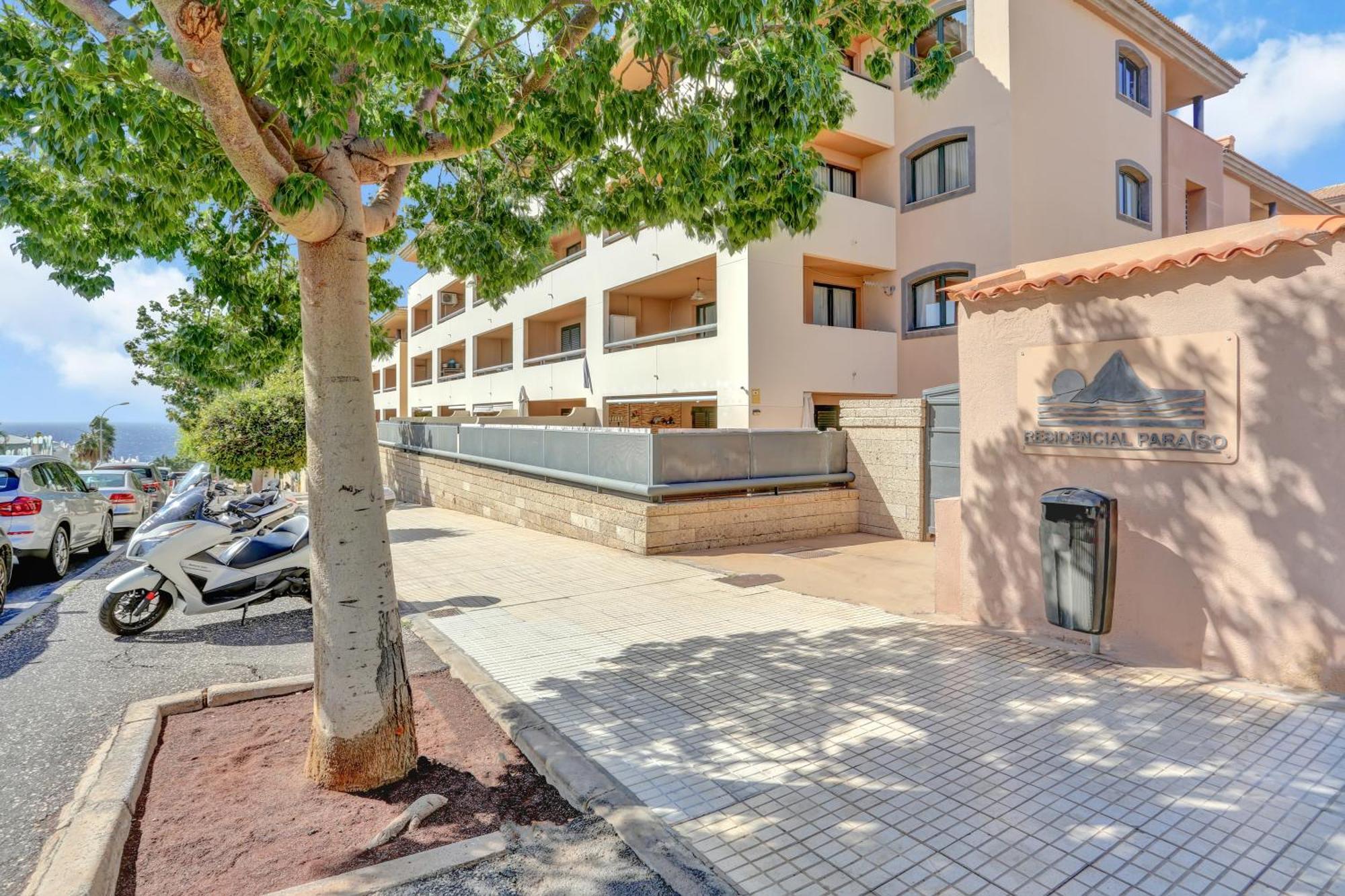 Apartment El Paraiso, Beautiful Swimming Pool With Ocean View, Parking, Fiber Playa Paraiso (Tenerife)