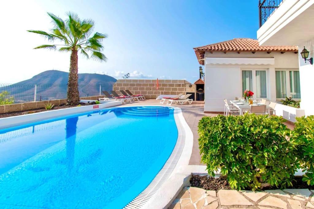 Villa Simona. Peaceful 3 Bedroom Villa. *