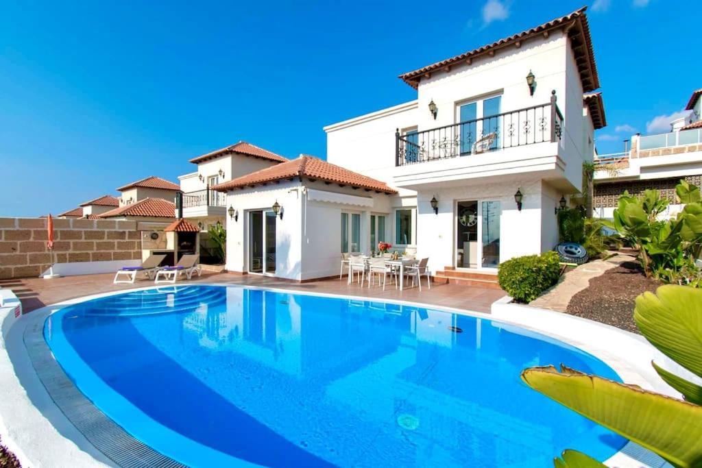 Simona. Peaceful 3 Bedroom Villa. * Chayofa